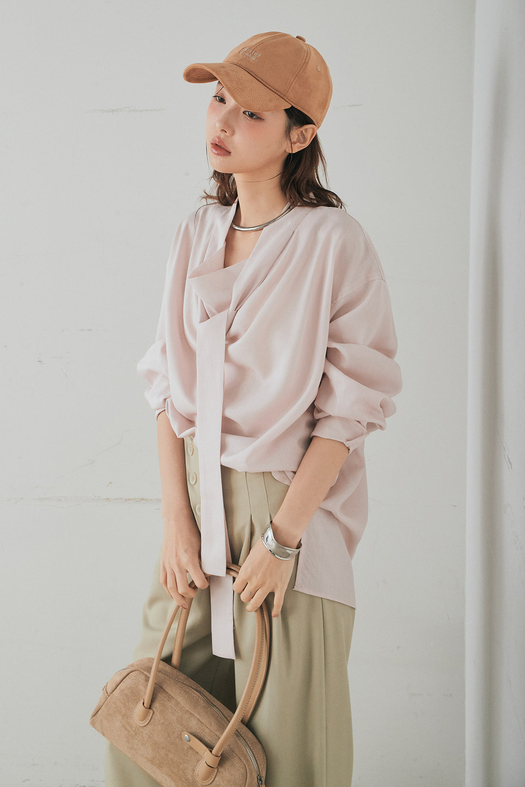 [SET]ニュアンスボータイブラウス+斜めボタンタック入りスラックス(2set)