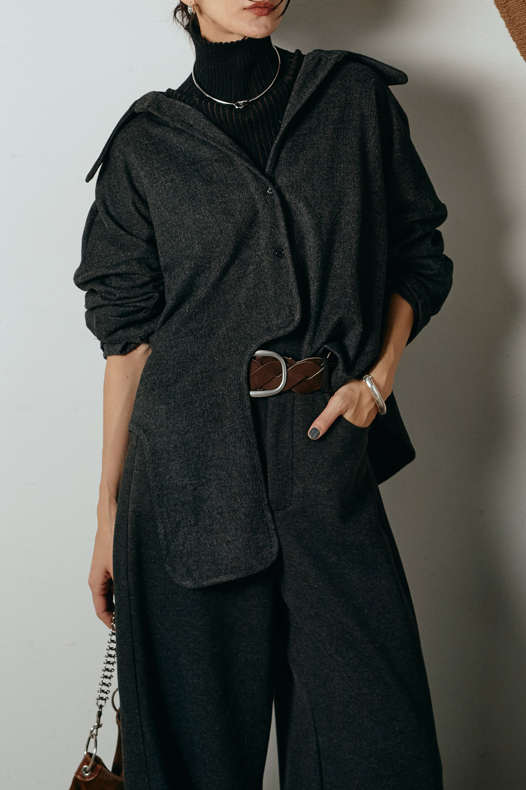 [SET]裾アシンメトリーデザインシャツ+編みベルト付きワイドパンツ+リブニットシームレスタートルプルオーバー(3set)