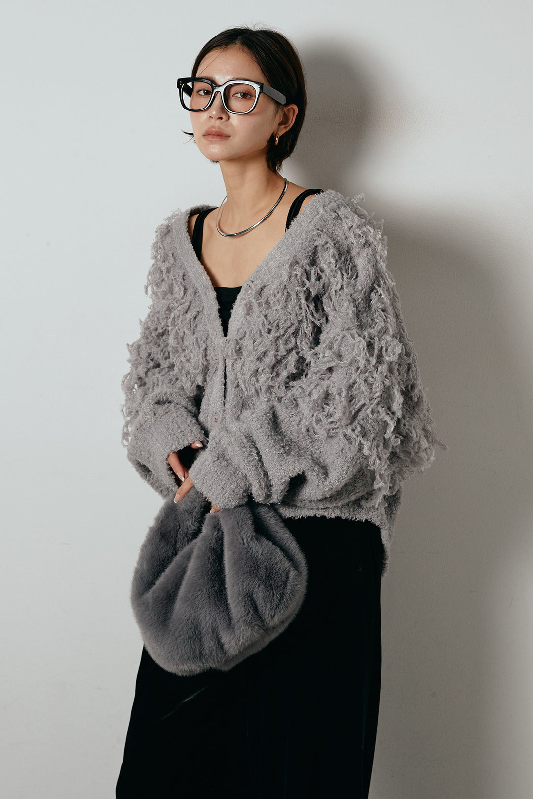 [SET]ループ編みVネックニットカーディガン+ベロアサスペンダー付きパンツ(2set)