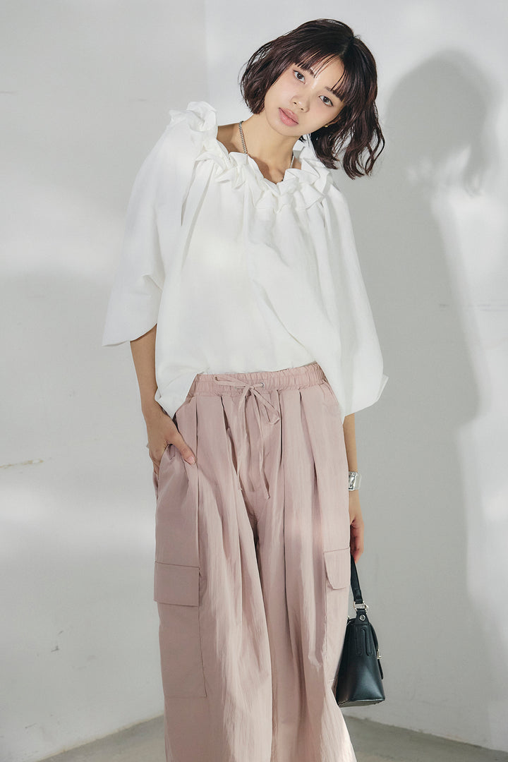 [SET]ネックフリルデザインブラウス+撥水ジョガーパンツ(2set)