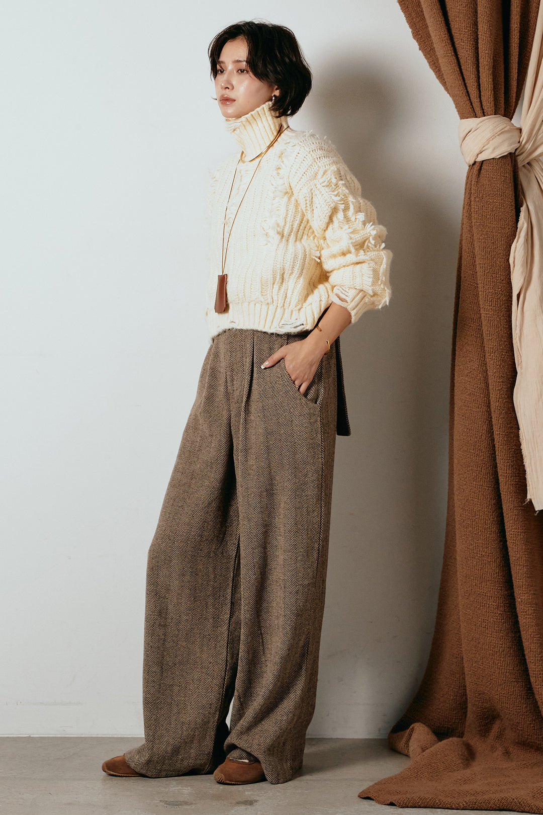 [SET]フリンジタートルショートニット+クラシックヘリンボーンサロペット(2set)