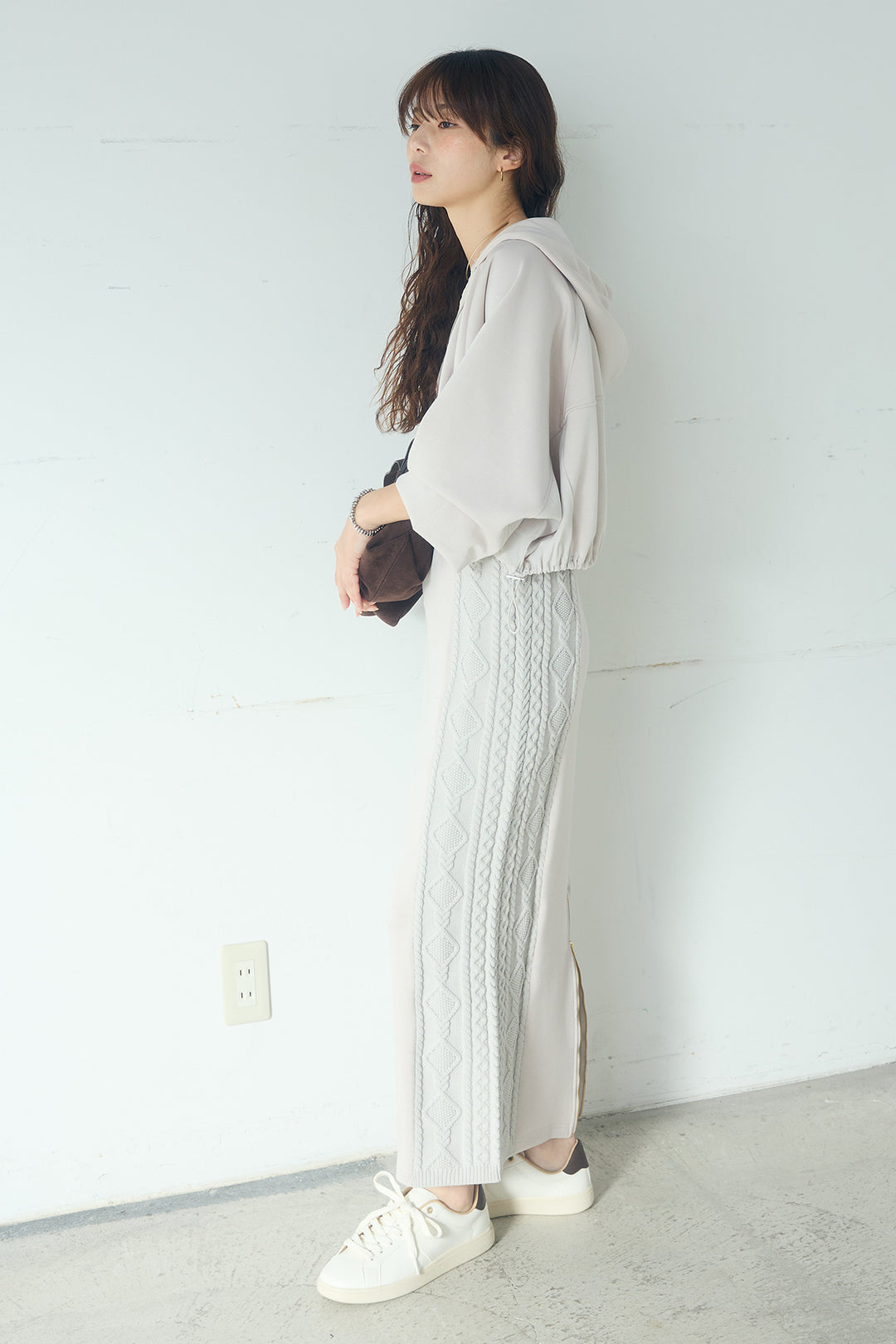 [SET]ドルマンショートフーディー+異素材ドッキングケーブルニットスカート(2set)