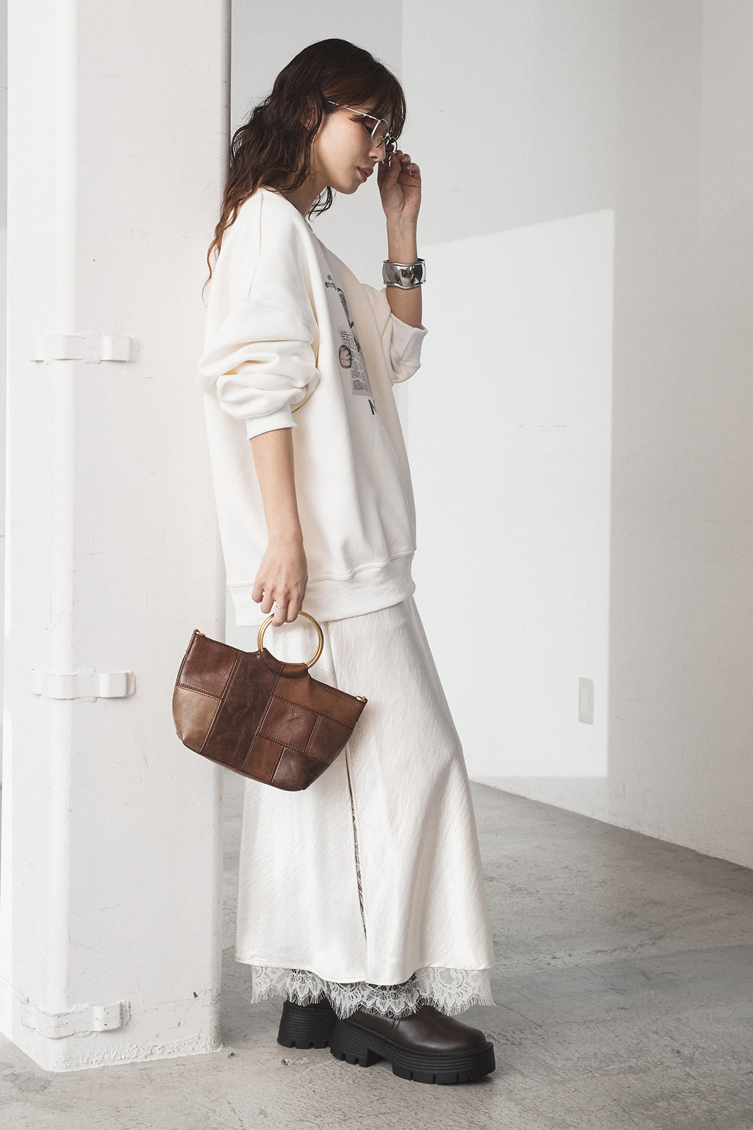 [SET]裏起毛モーニングキャットプリントスウェット+裾レースデザインサテンスカート(2set)