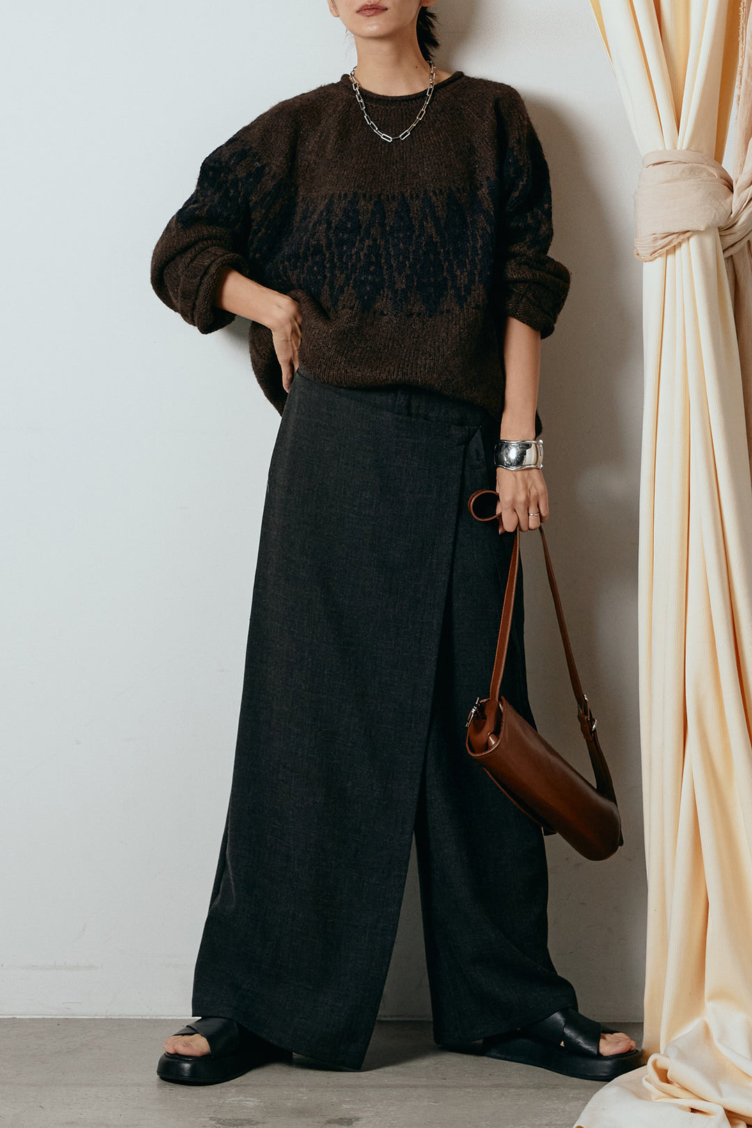 [SET]モノトーン柄ニットトップス+ラップ巻きワイドスラックス(2set)