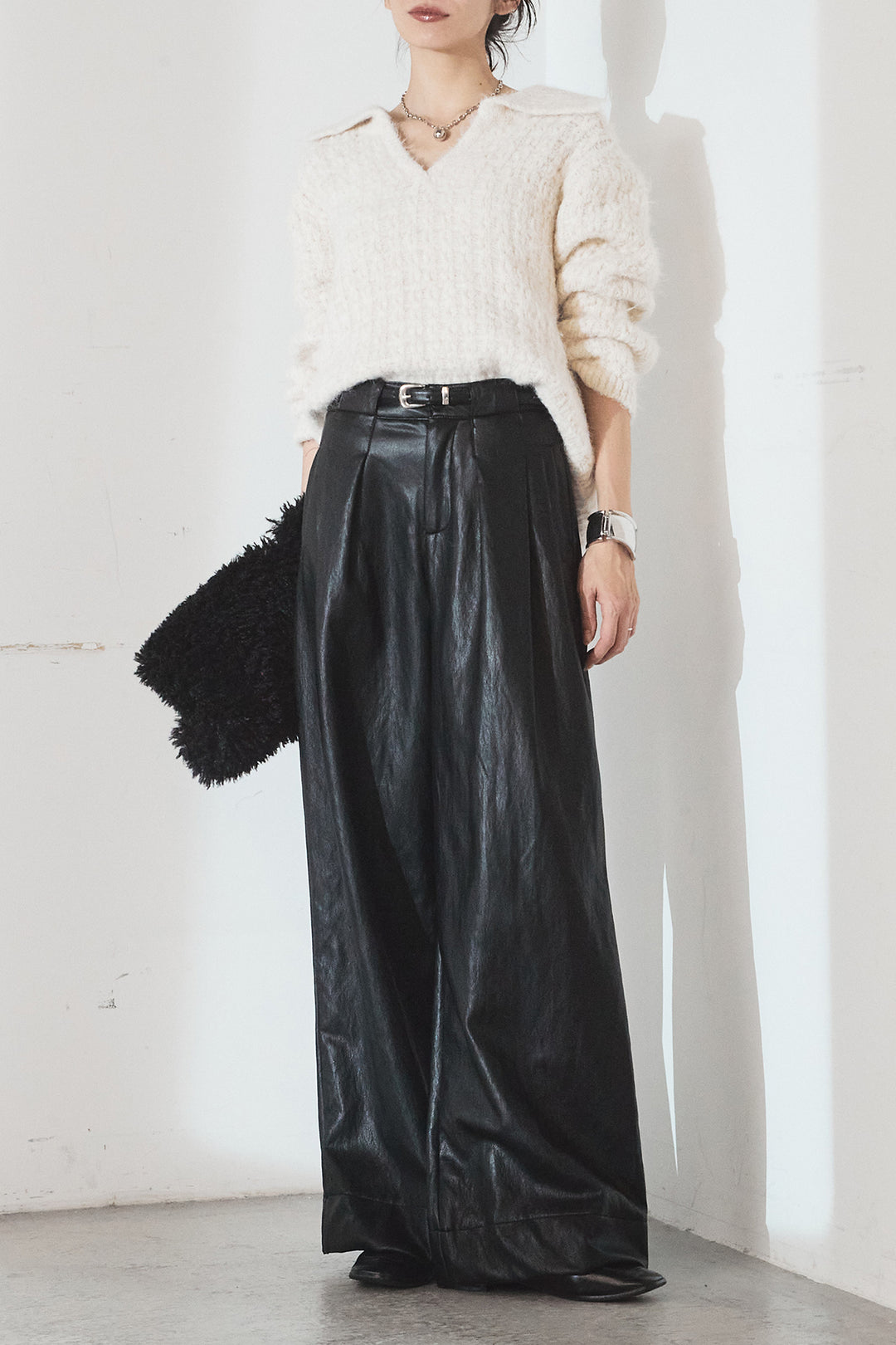 [SET]襟付きVネックニットトップス+ベルト付きレザーライクタックパンツ(2set)