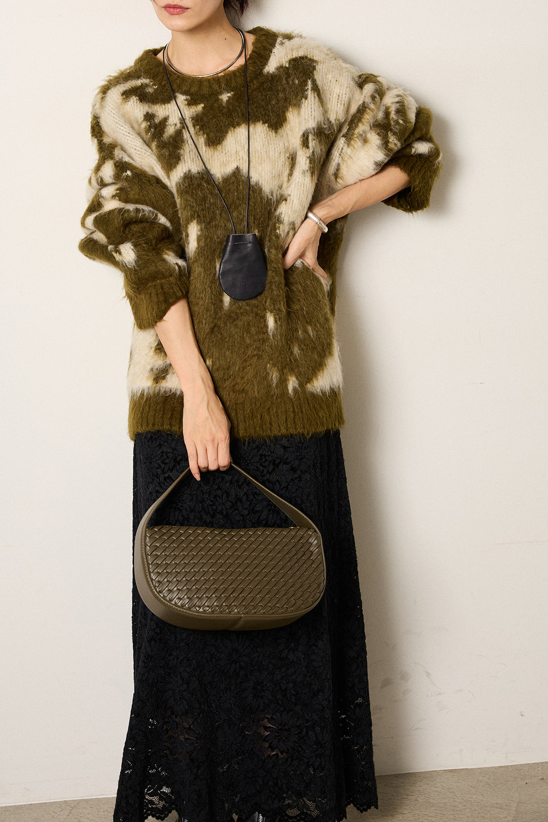 [SET]モヘアタッチマーブルニット+花柄刺繍ベロアフレアスカート(2set)