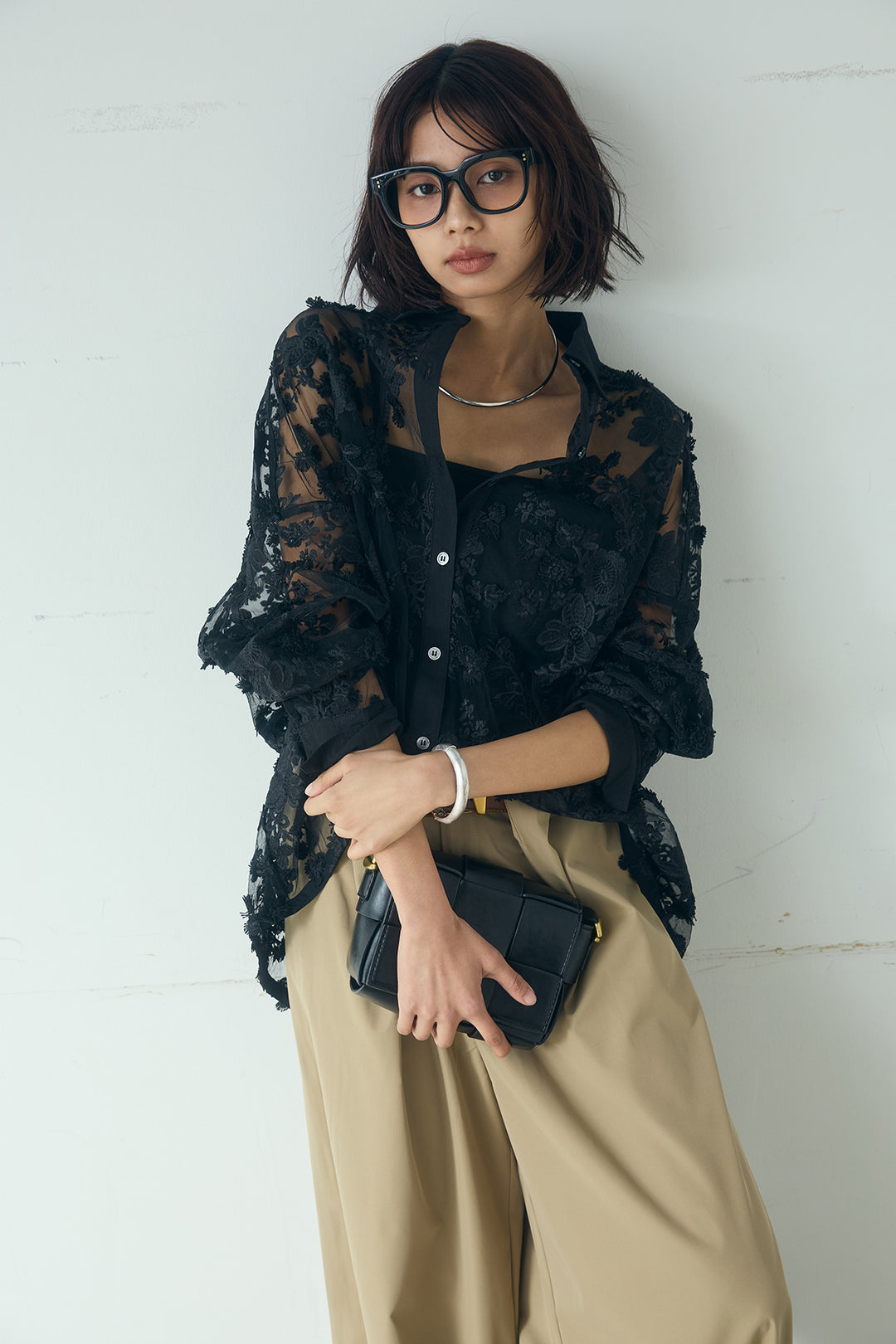 [SET]立体フラワー刺繍レースシャツ+ベルトループデザインハイウエストタックパンツ(2set)