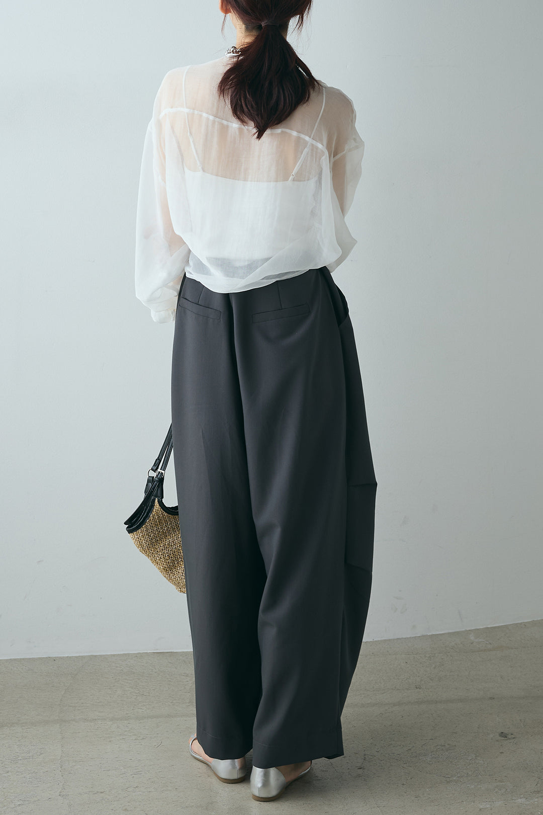 [SET]ギャザーネックウエスト巻きシアーシャツ+ランダムタック入りワイドパンツ(2set)