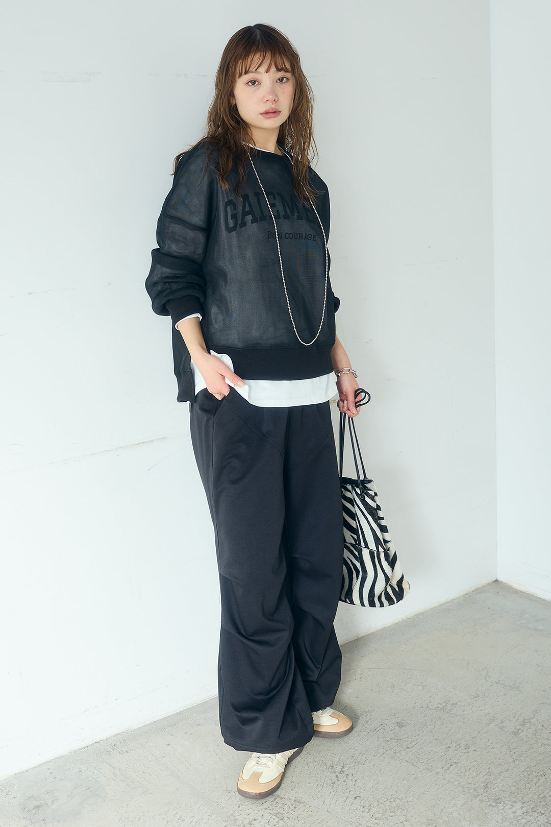 [SET]クリアダンボールプルオーバー+ランダムタックデザインワイドパンツ+フロントロゴビッグプルオーバー(3set)