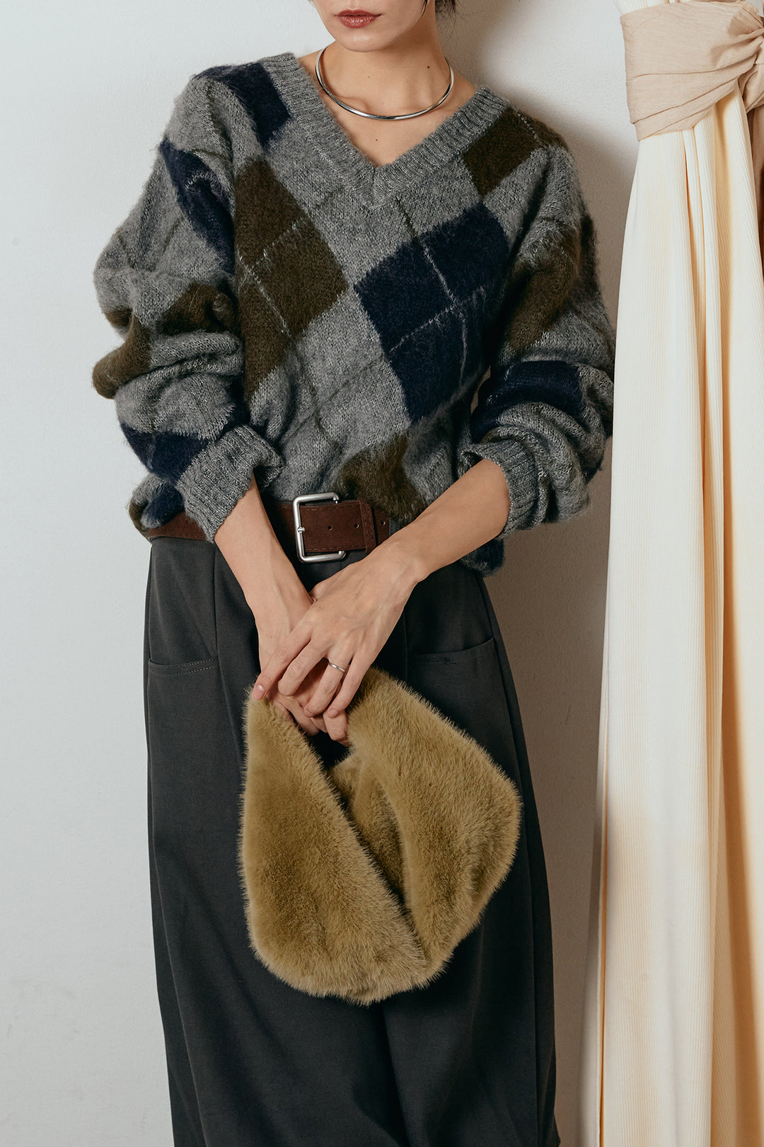 [SET]アクリルモヘアアーガイルVネックプルオーバー+太ベルト付きタックデザインワイドパンツ(2set)