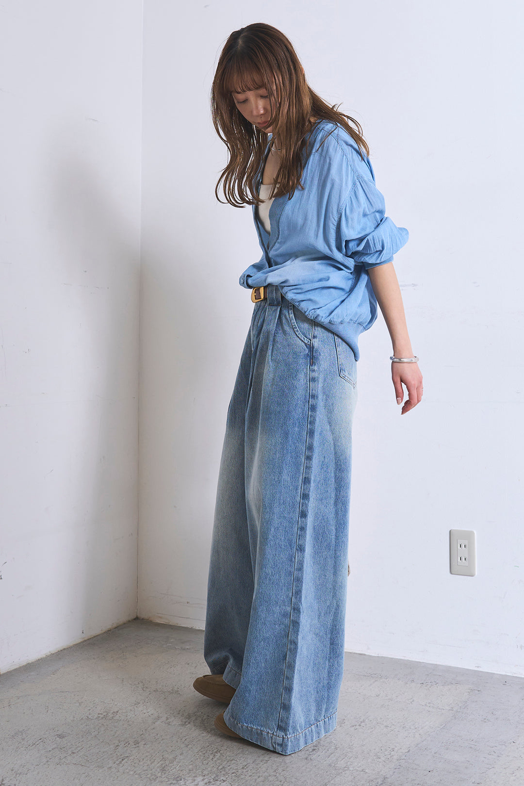 [SET]シアーデニムカーディガン+ベルトループワイドタックデニムパンツ(2set)