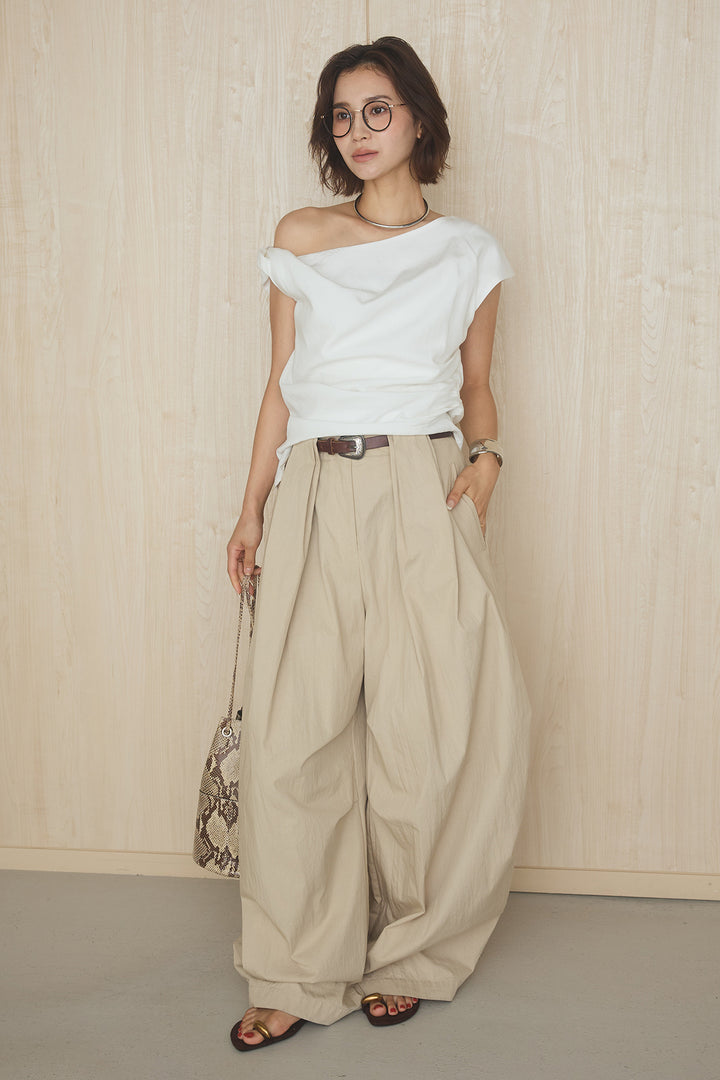 [SET]ノースリーブアシンメトリートップス+ニーサイドタックボリュームカーブパンツ(2set)