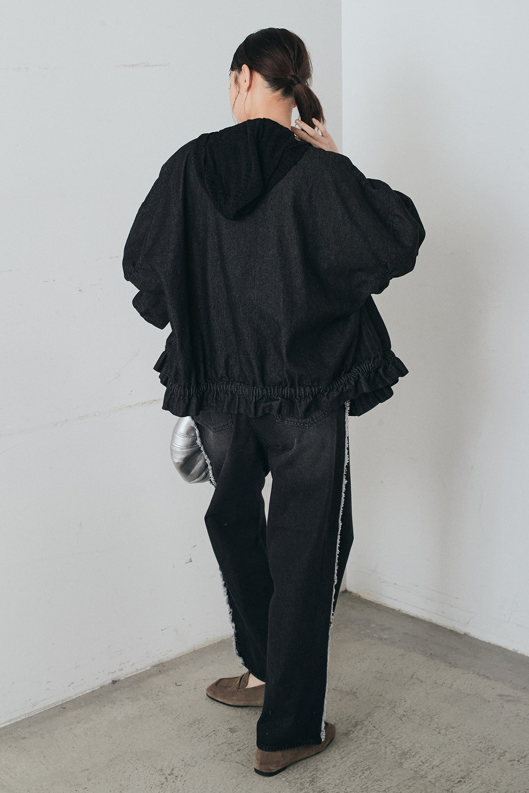 [SET]袖シャーリング裾フリルデニムブルゾン+デニムサイドフリルパンツ+ストレッチレースフーディサムホールプルオーバー(3set)