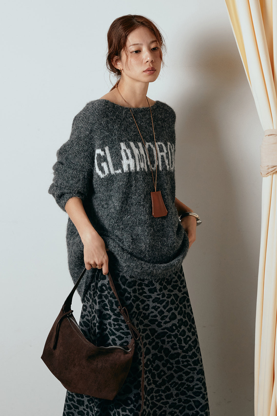 [SET]フロントロゴデザインニットトップス+レオパードロングスカート(2set)