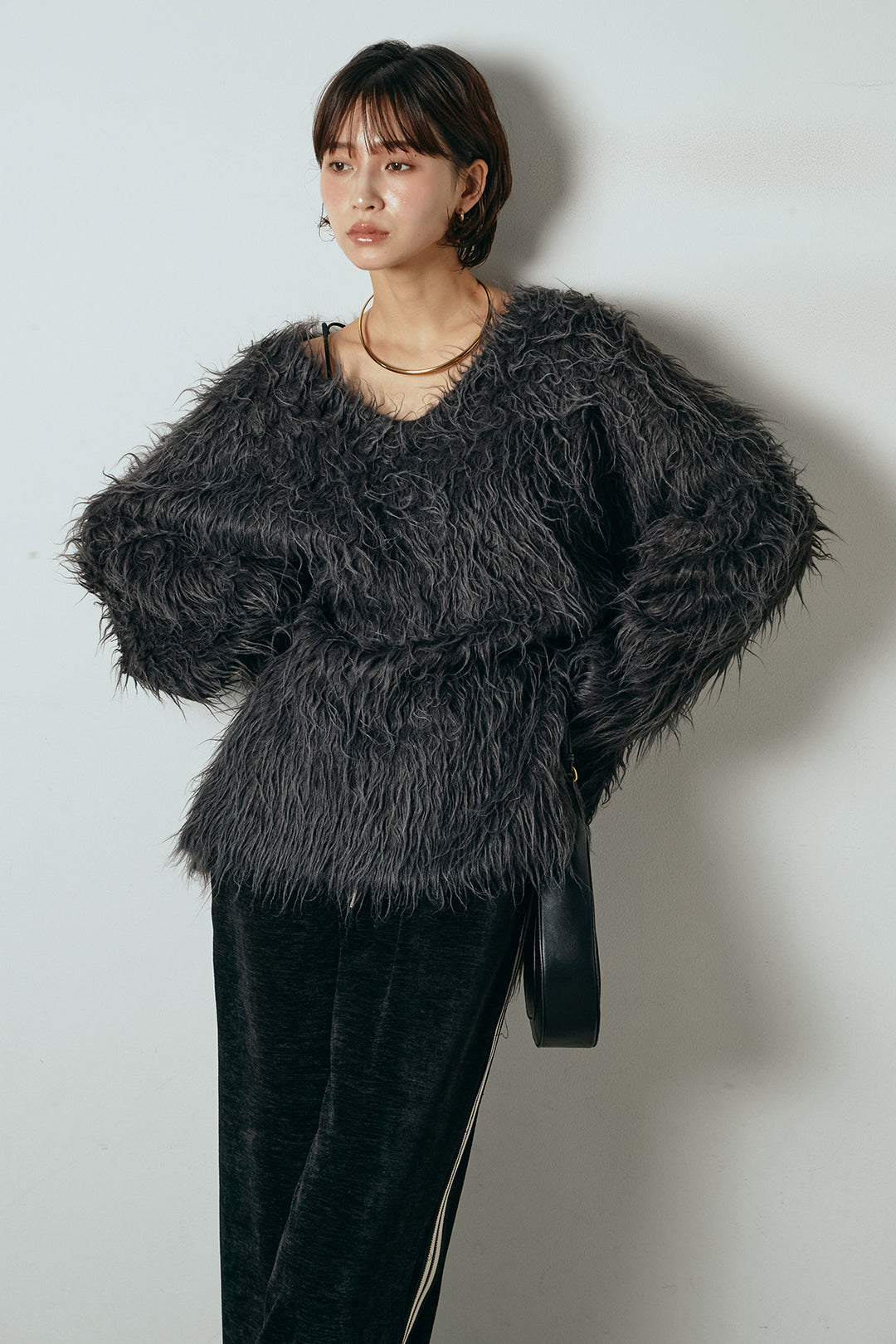 [SET]深Vネックシャギーニットトップス+リラックスサイドラインベロアワイドパンツ(2set)