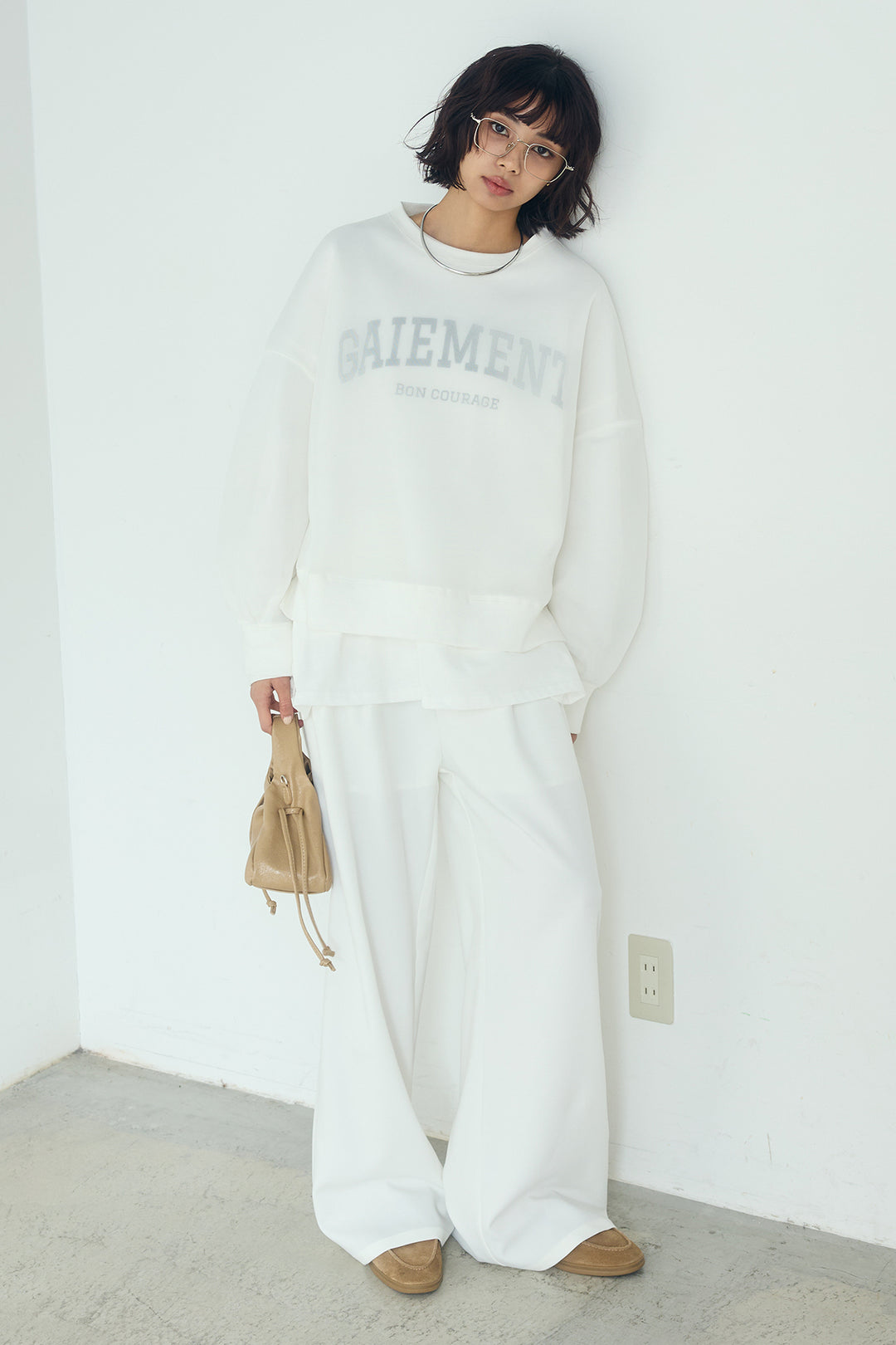 [SET]クリアダンボールプルオーバー+斜めボタンタック入りスラックス+フロントロゴビッグプルオーバー(3set)