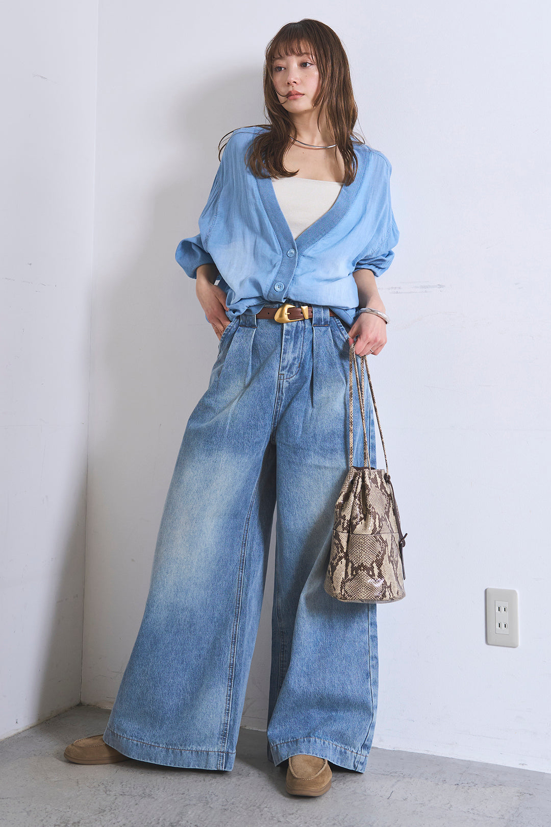 [SET]シアーデニムカーディガン+ベルトループワイドタックデニムパンツ(2set)