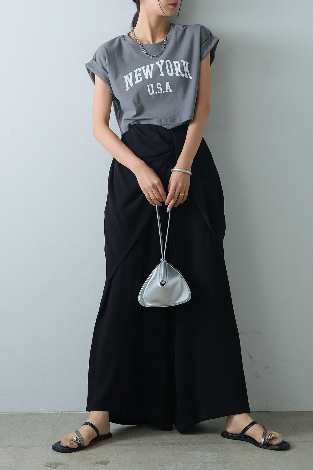 [SET]ショート丈NEWYORKロゴTシャツ+ねじりデザインワイドパンツ(2set)