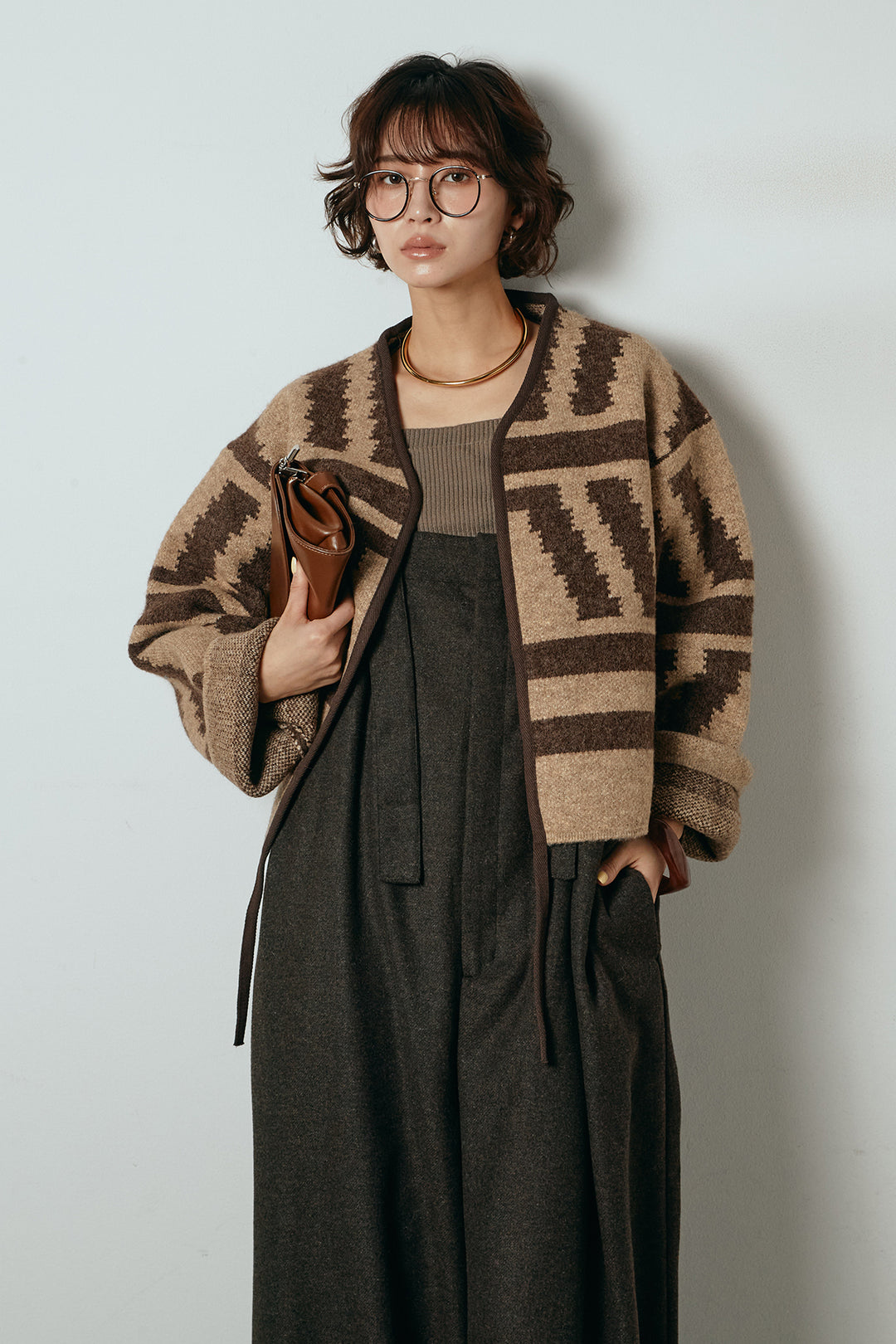 [SET]ノーカラー幾何学模様アウター+ウール混フランネルワイドサロペット(2set)
