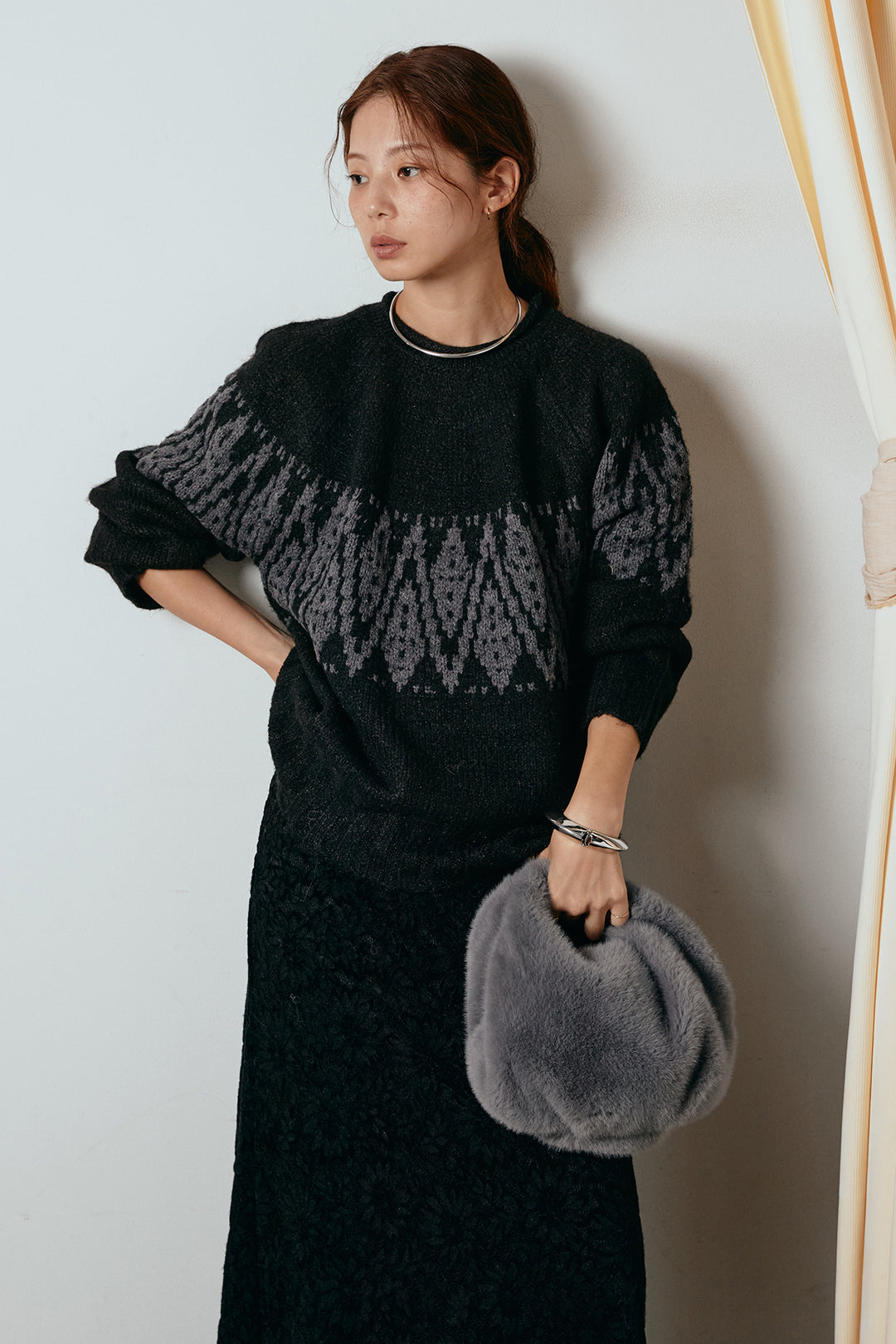 [SET]モノトーン柄ニットトップス+花柄刺繍ベロアフレアスカート(2set)