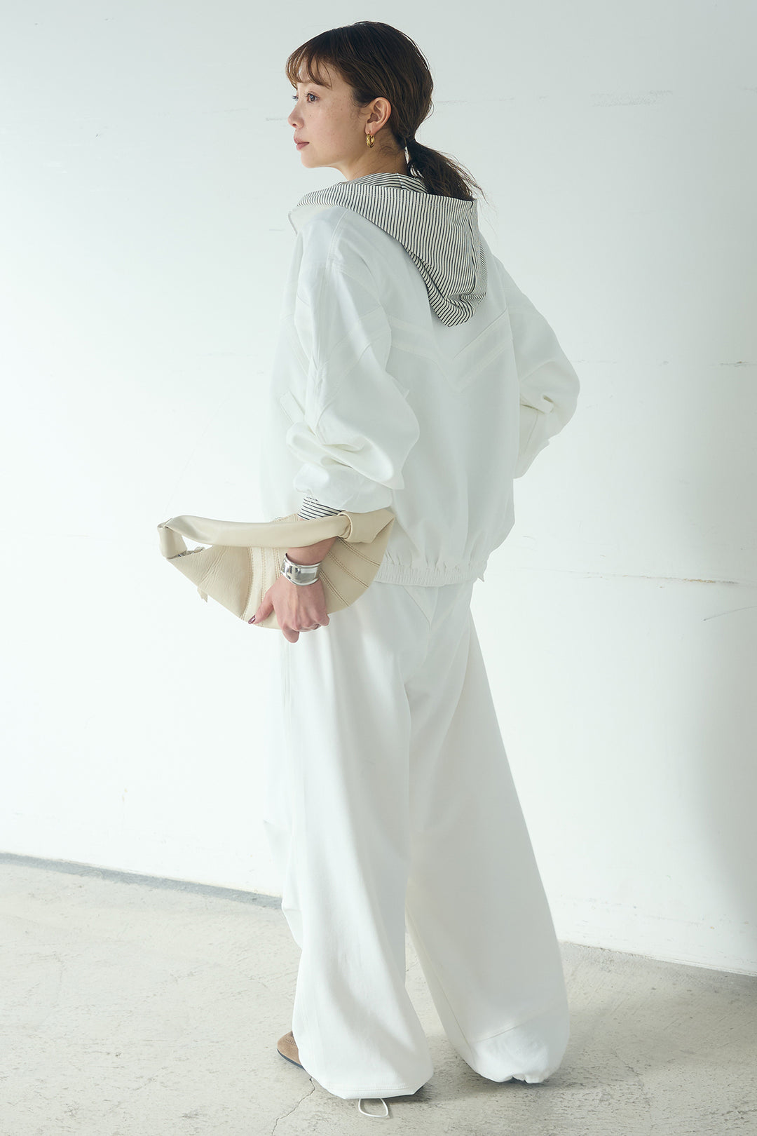 [SET]マルチ切り替えドルマンブルゾン+ランダムタックデザインワイドパンツ+ボーダーフーディーロンT(3set)