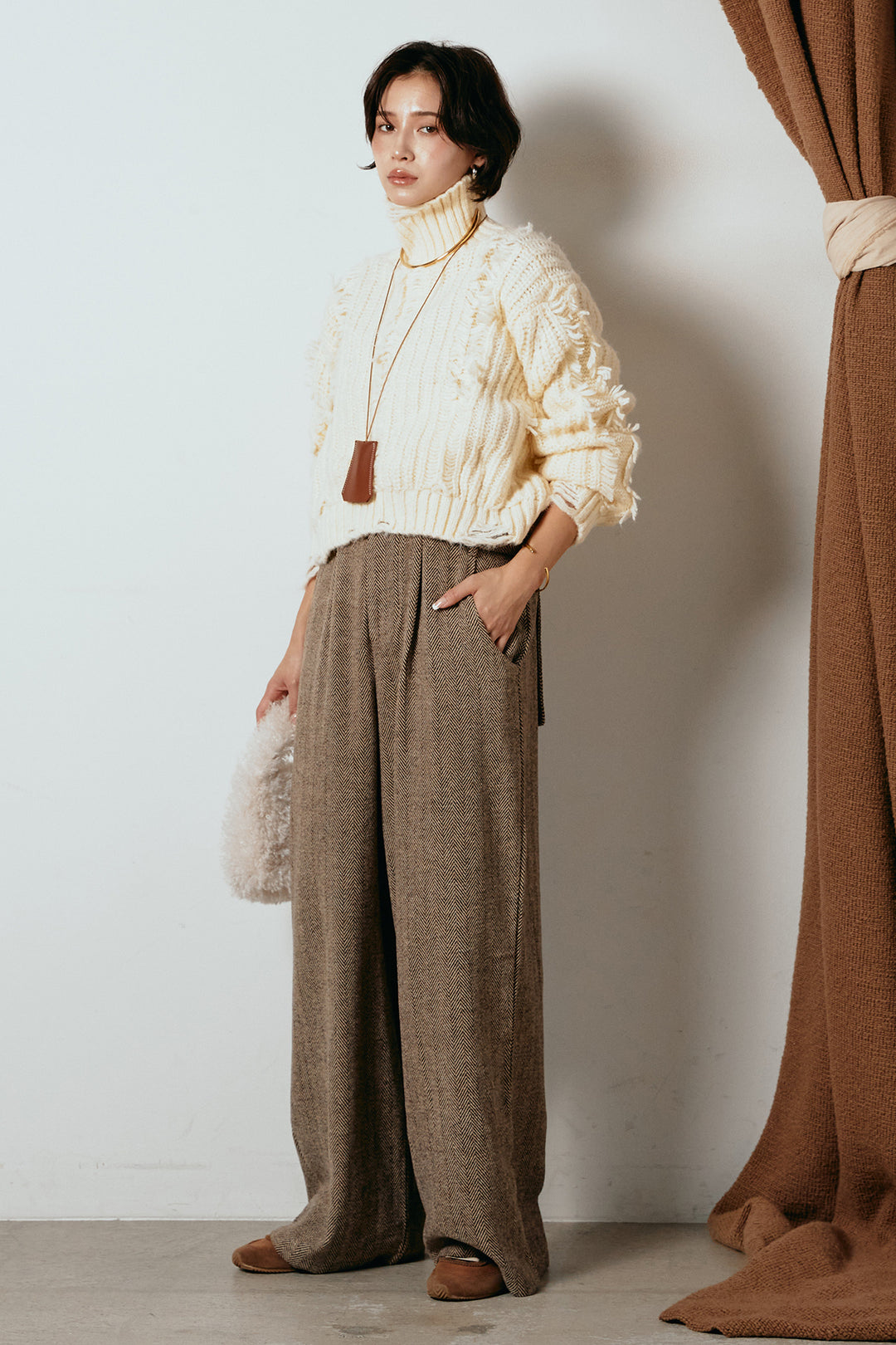 [SET]フリンジタートルショートニット+クラシックヘリンボーンサロペット(2set)