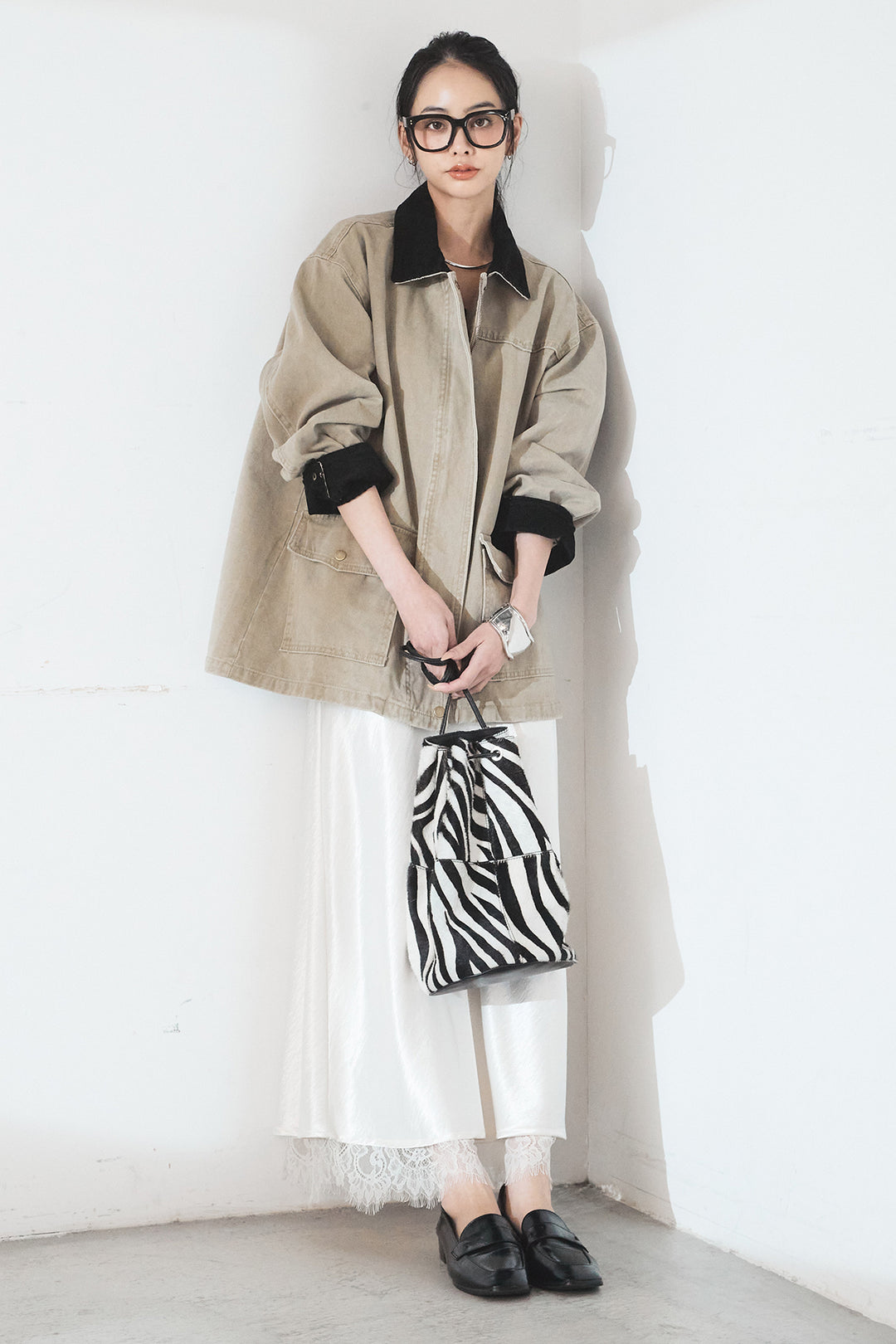 [SET]襟コーデュロイデザインデニム調カバーオール+裾レースデザインサテンスカート(2set)