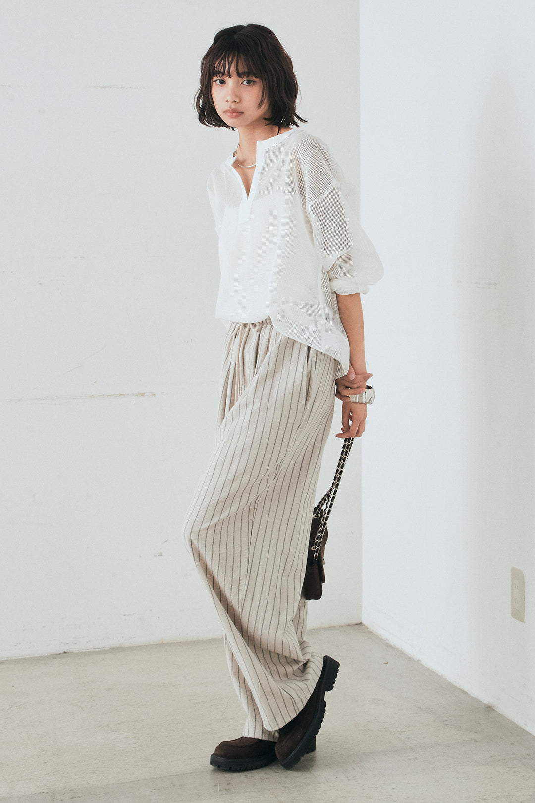 [SET]メッシュカットソースキッパープルオーバー+リネンライクストライプタックイージーパンツ(2set)