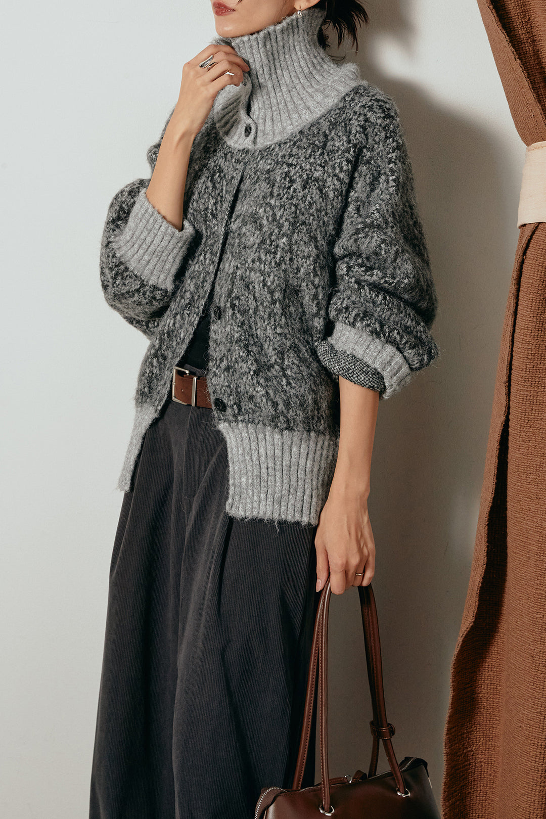 [SET]ハイネックミックスニットトップス+太ベルト付きコーデュロイタックパンツ(2set)