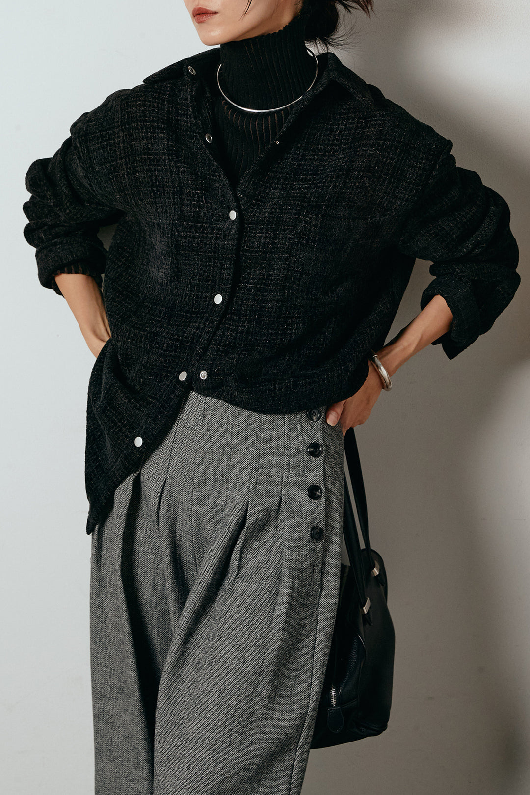 [SET]ルーズクラッシュツイルシャツ+リブニットシームレスタートルプルオーバー+サイドボタンツイードタックパンツ(3set)