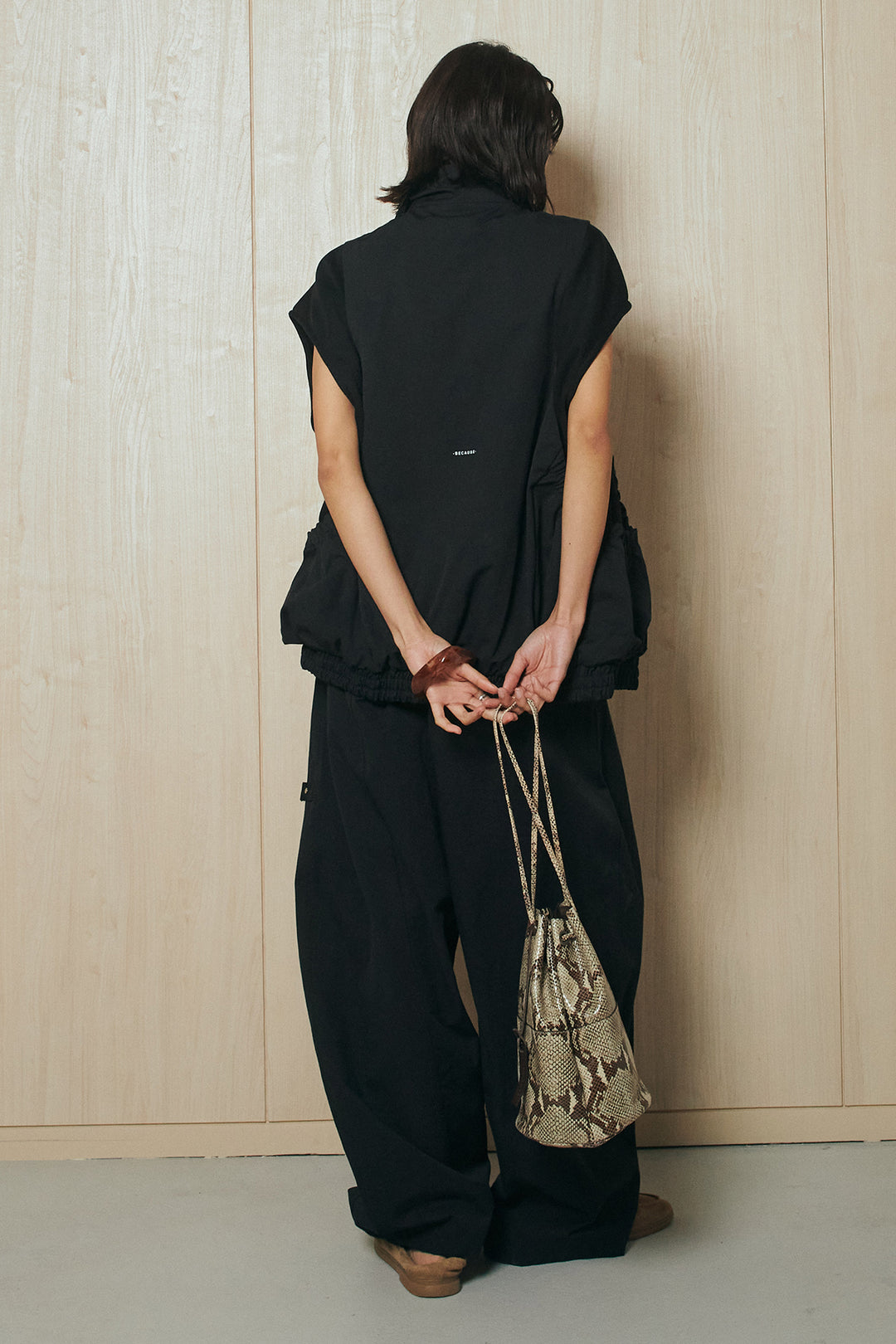 [SET]ショルダー切替スタンドネックジップベスト+コットンポリツータックセンターシームカーブパンツ(2set)