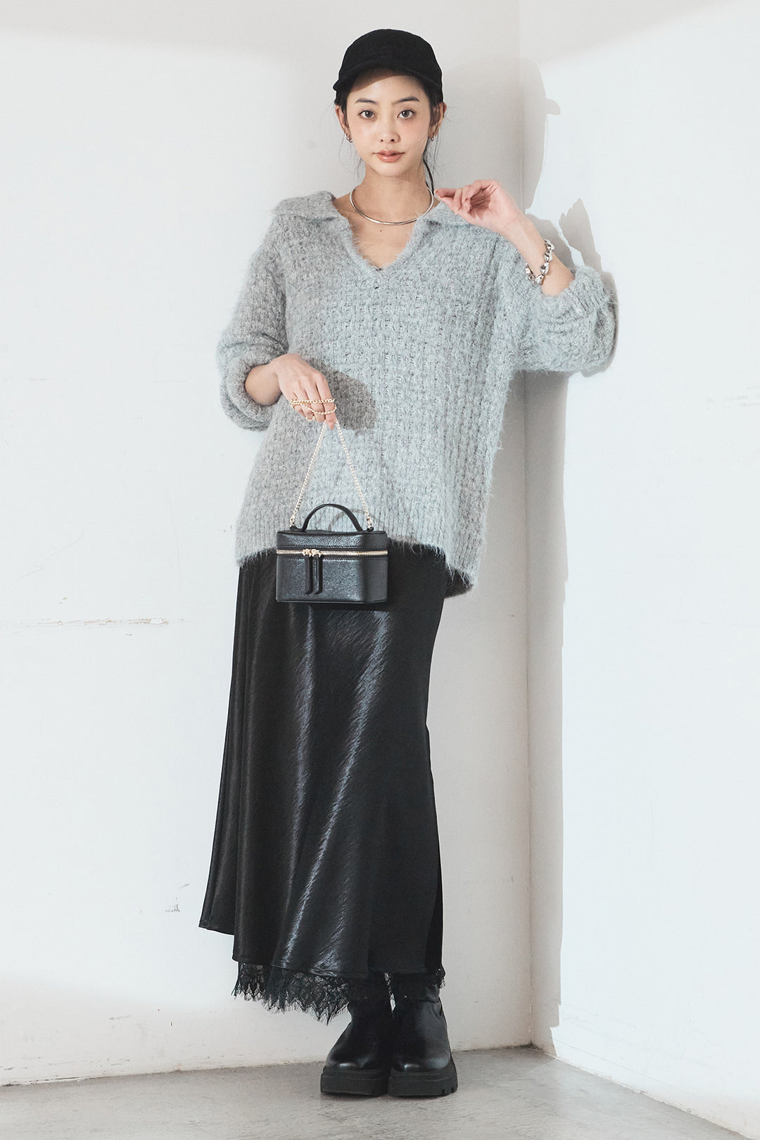 [SET]襟付きVネックニットトップス+裾レースデザインサテンスカート(2set)