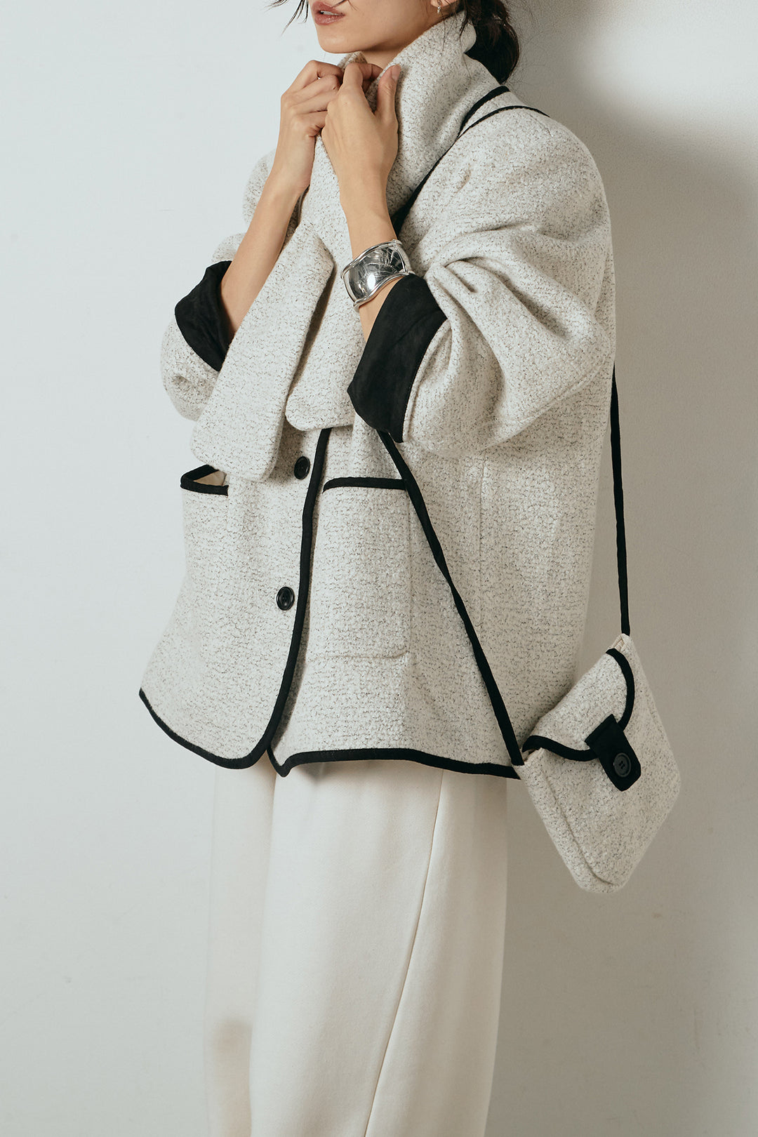 [SET]ノーカラーマフラーバッグ付きアウター+裏起毛スウェットワイドパンツ(2set)