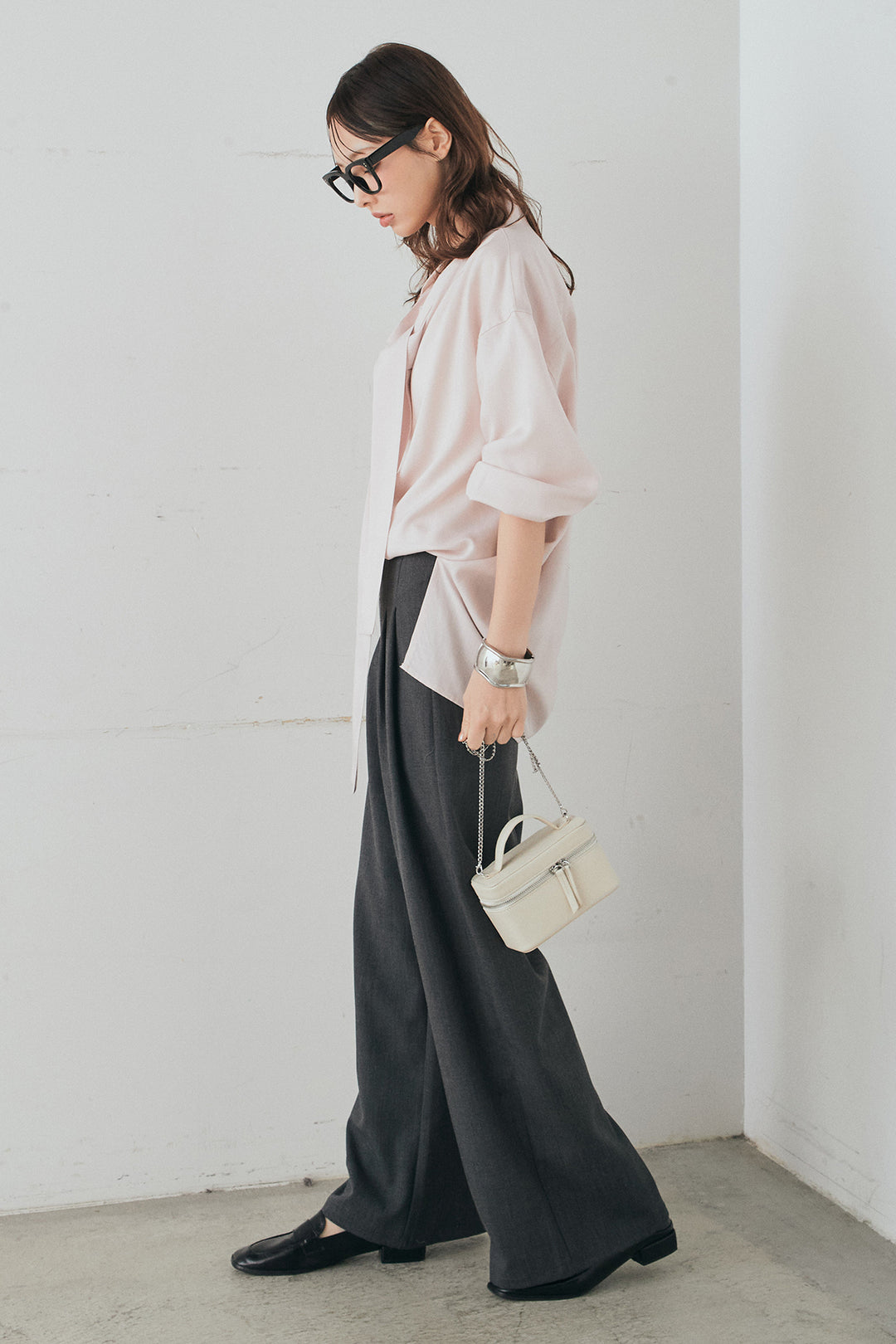 [SET]ニュアンスボータイブラウス+斜めボタンタック入りスラックス(2set)