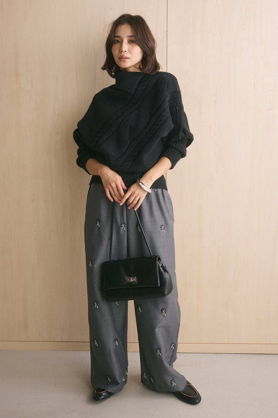 [SET]アシメカラーボタンケーブルニット+総ビーズ刺繍パンツ(2set)