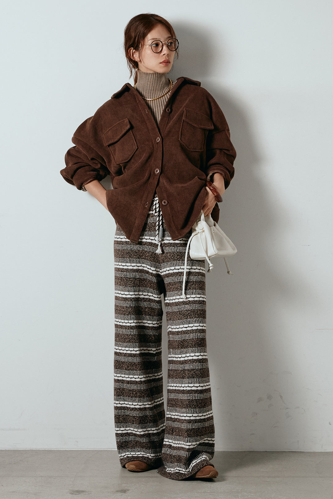 [SET]襟付きコーデュロイポケットシャツ+マルチライン柄リラックスニットパンツ(2set)