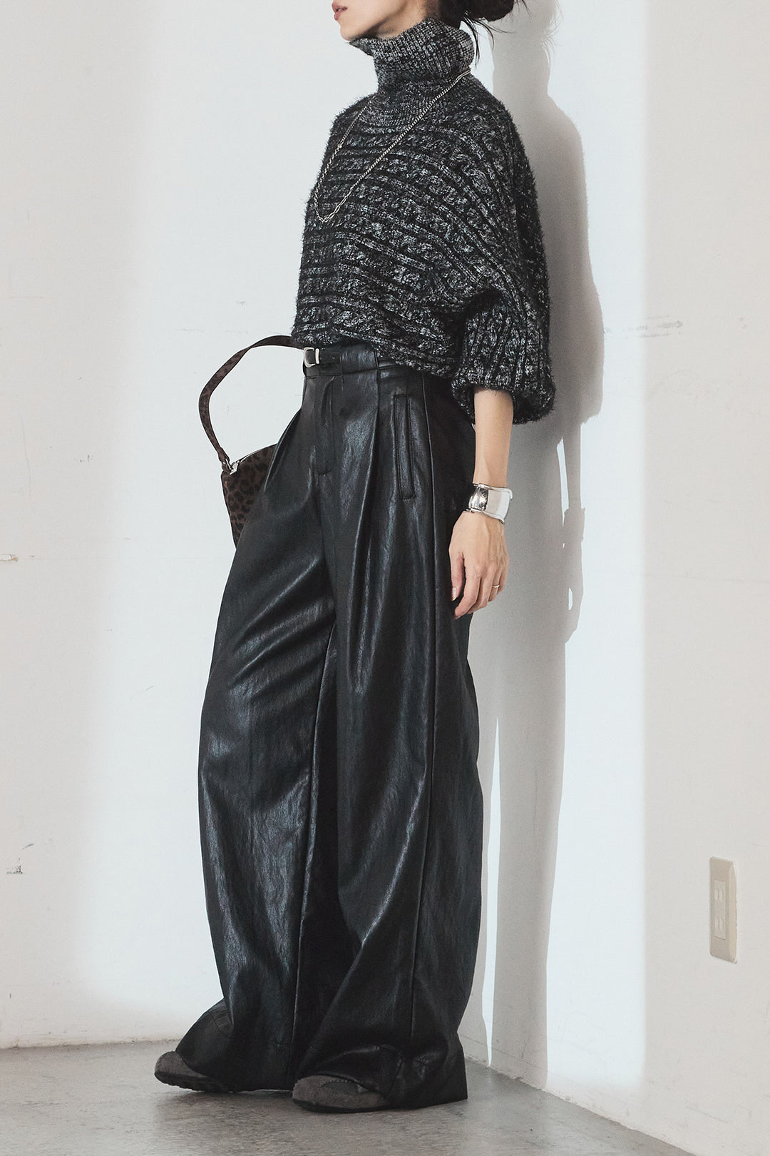 [SET]ミックス編みドルマンニットトップス+ベルト付きレザーライクタックパンツ(2set)