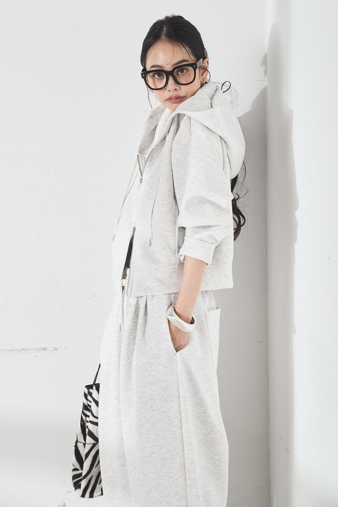 [SET]スウェットドルマンジップフードパーカー+スウェットコクーンイージーパンツ(2set)