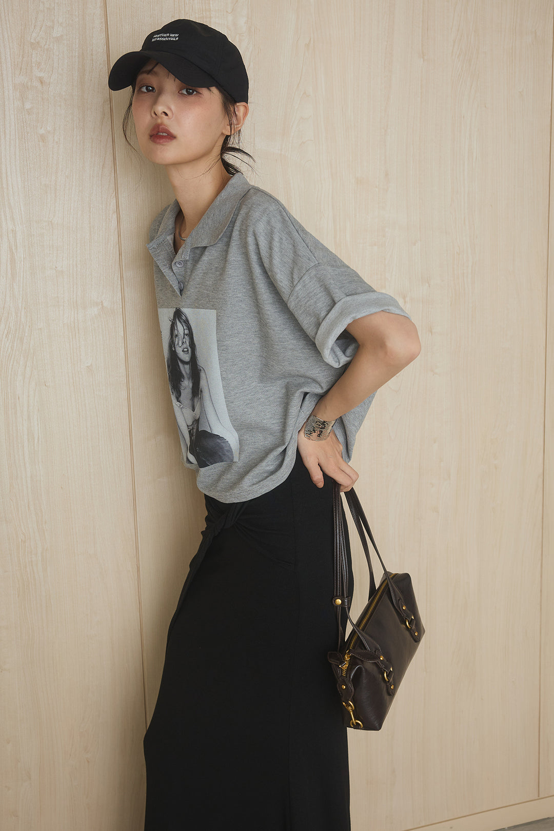 [SET]グラフィックポロTシャツ+フロントツイストデザインタイトスカート(2set)