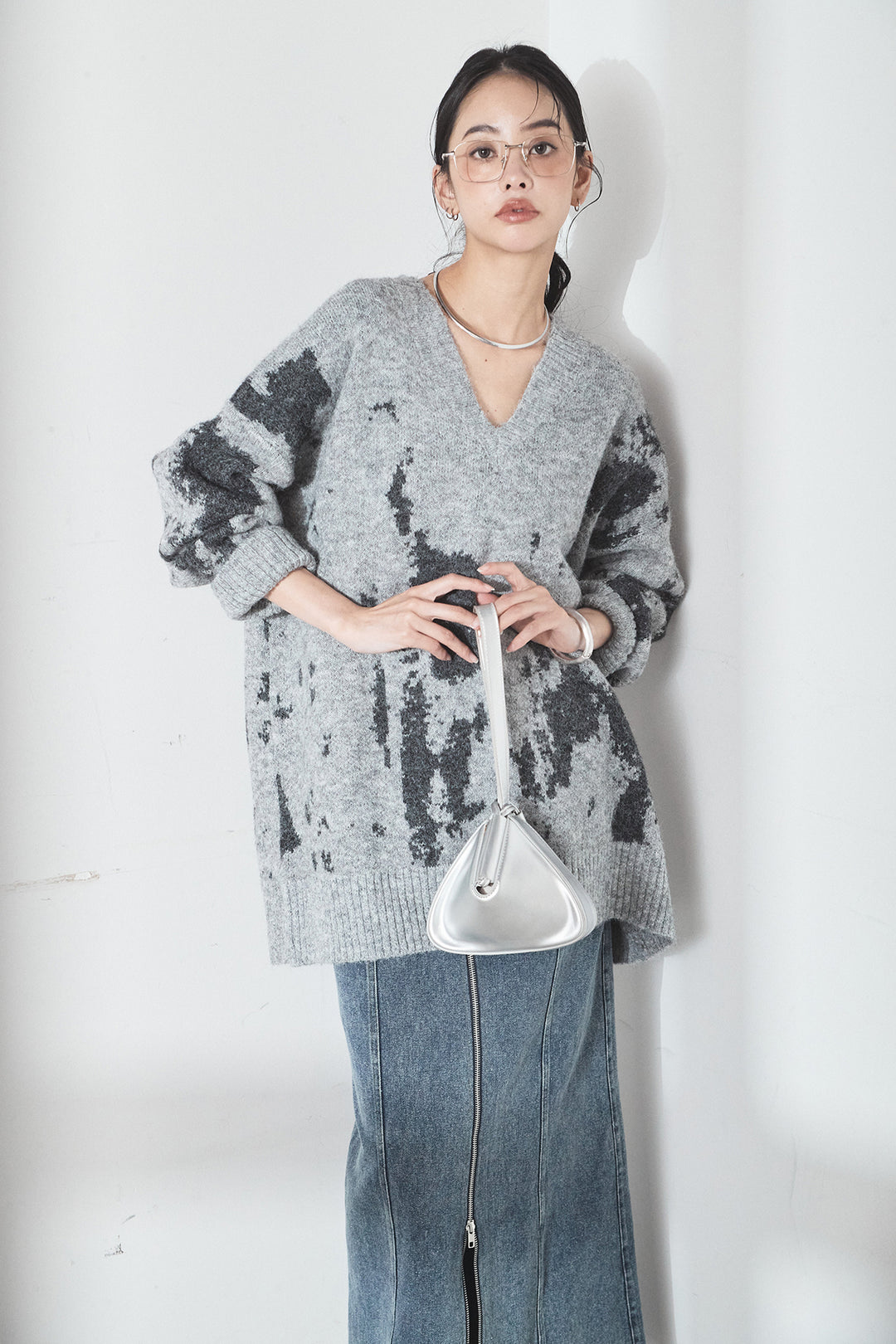 [SET]アブストラクト柄ニットプルオーバー+フロントジップデニムスカート(2set)