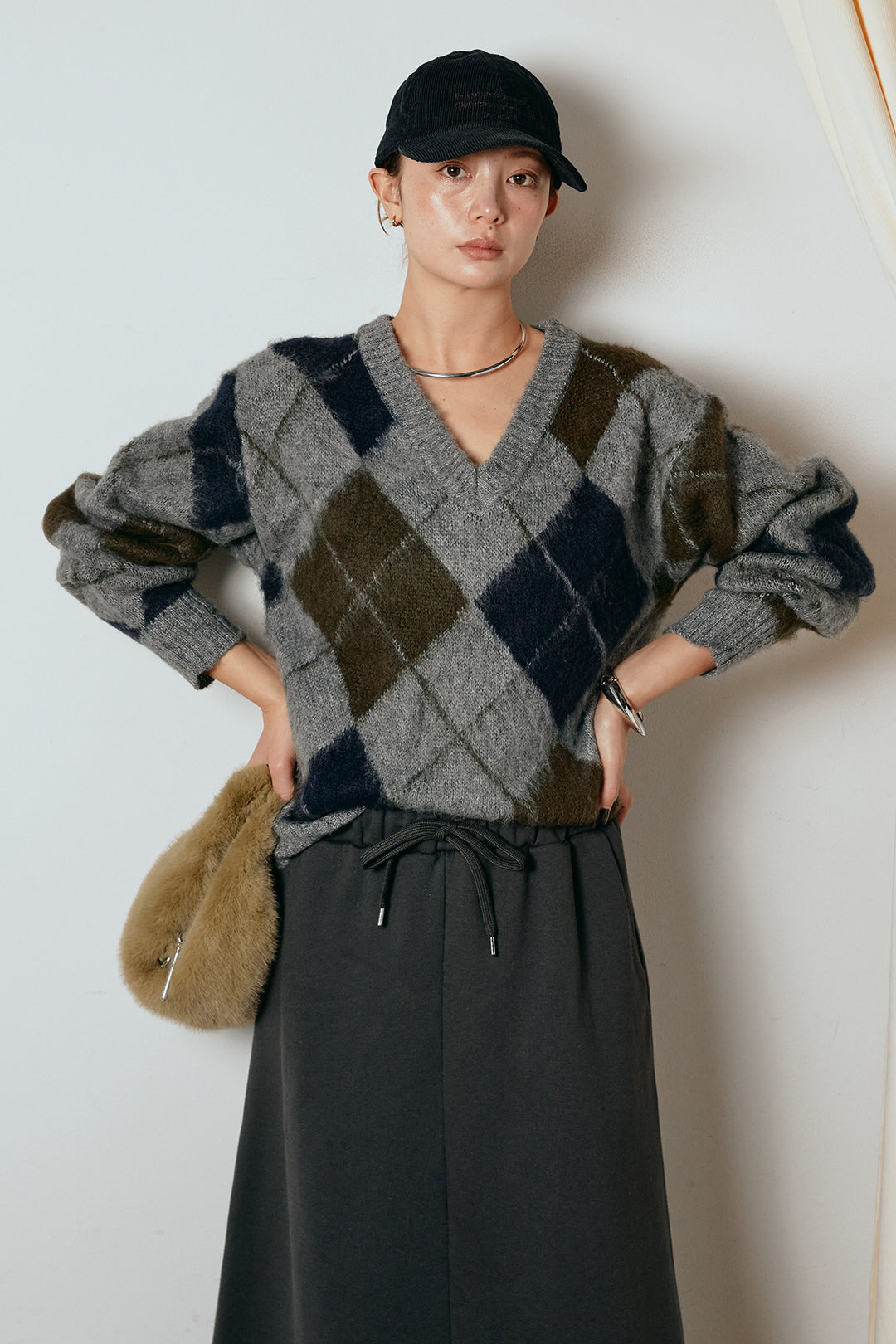 [SET]アクリルモヘアアーガイルVネックプルオーバー+裏起毛スウェットロングマキシスカート(2set)