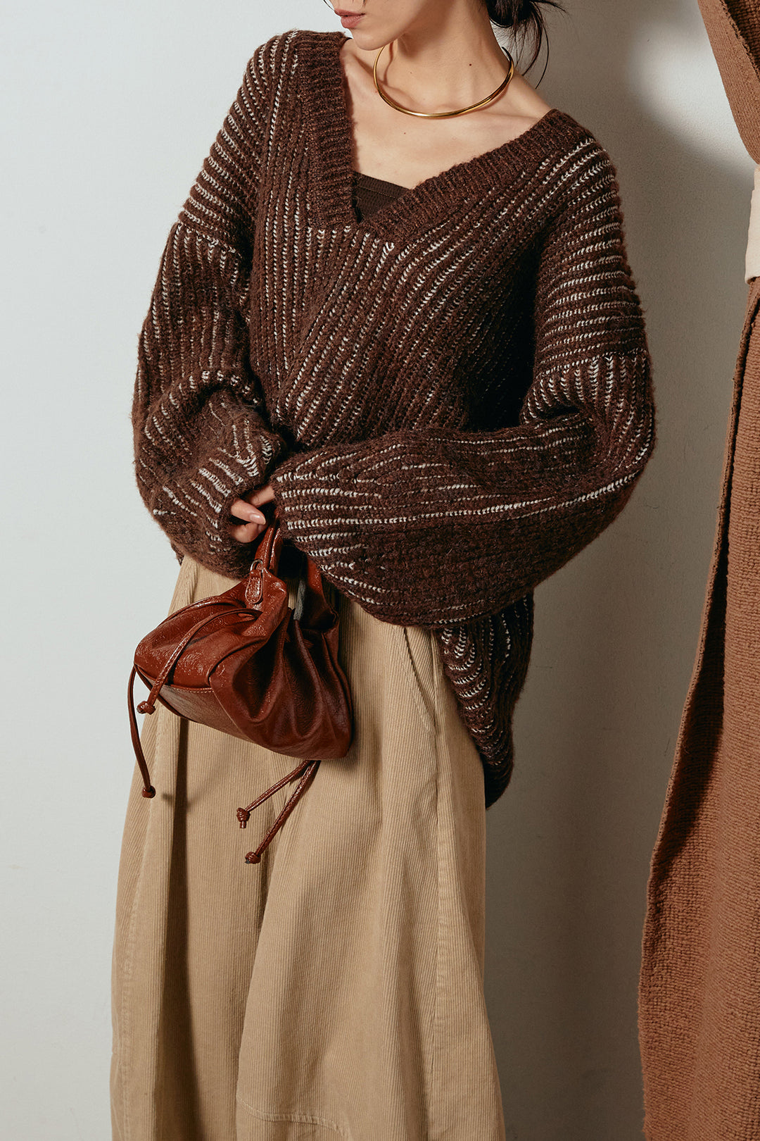 [SET]アルパカタッチ深Vニットトップス+タック入りコーデュロイワイドパンツ(2set)