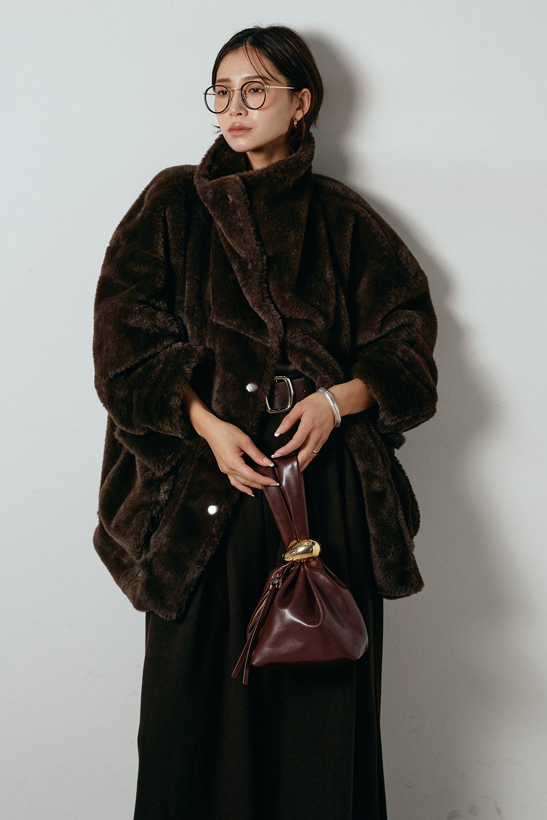 [SET]スタンドネックファーコート+フェイクレザー太ベルト付きタックワイドパンツ(2set)