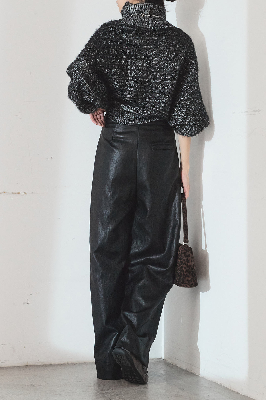 [SET]ミックス編みドルマンニットトップス+ベルト付きレザーライクタックパンツ(2set)