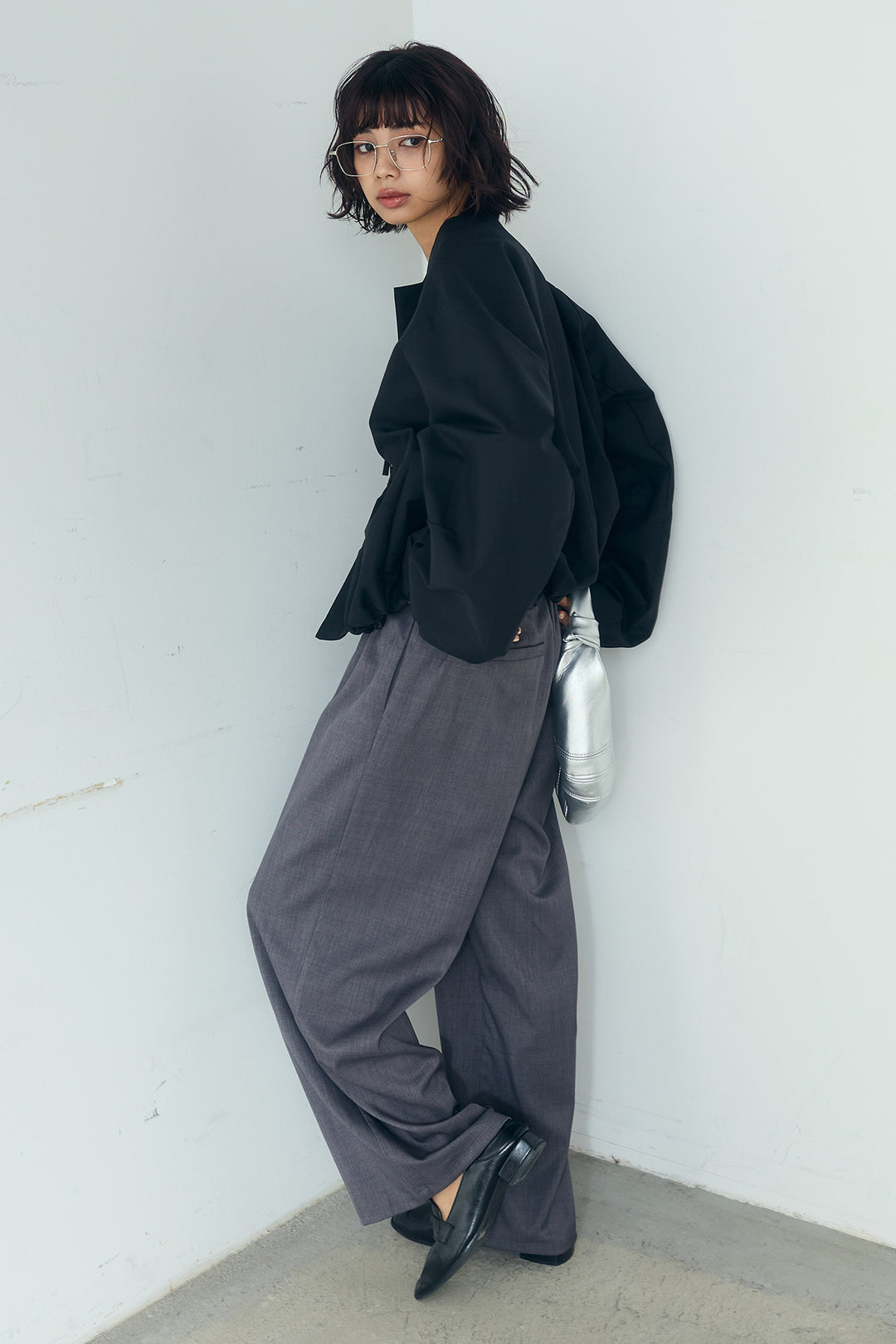 [SET]ノーカラーフロントギャザージップアウター+ツイルメニータックパンツ(2set)