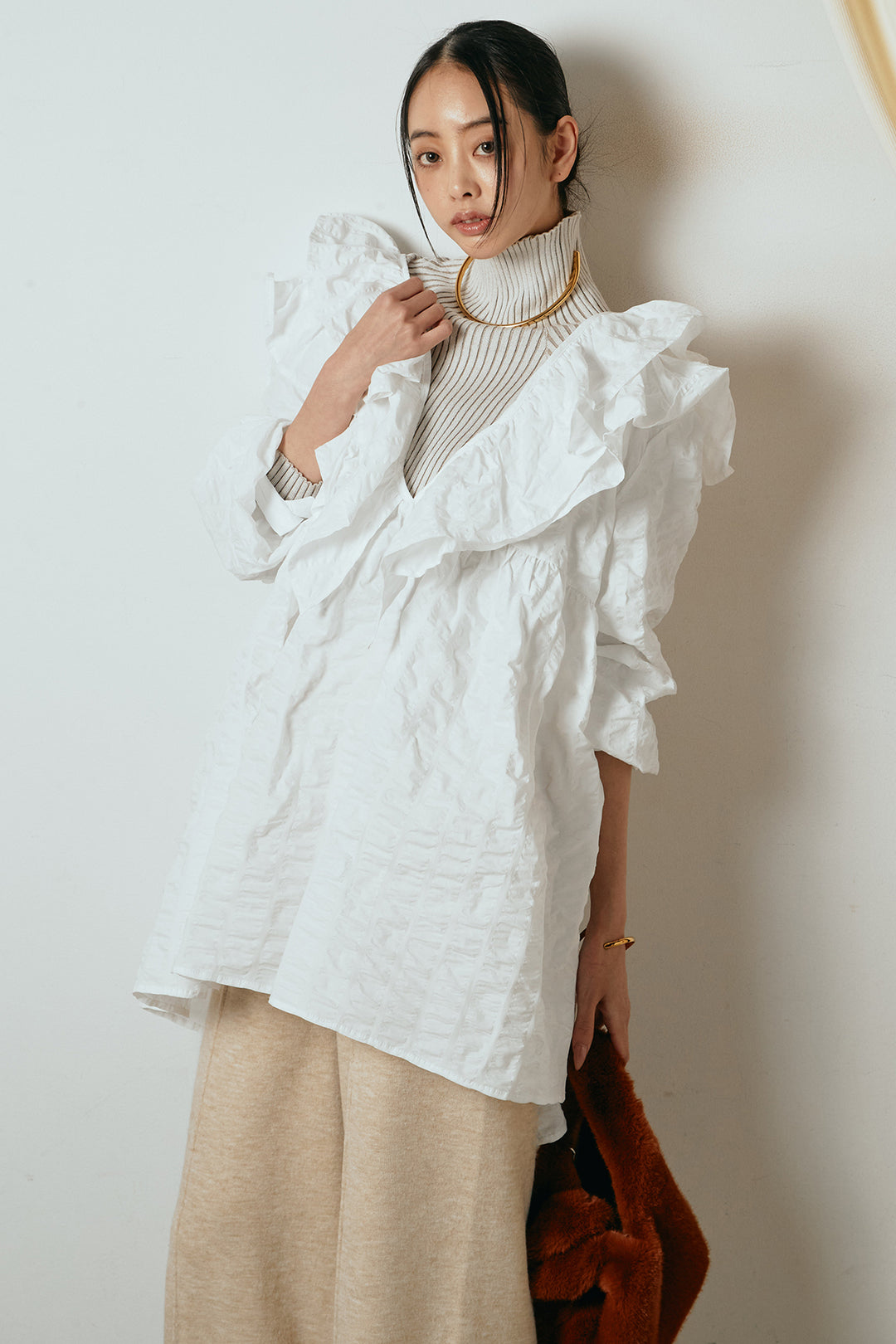 [SET]Vネックフリルカラーブラウス+センターラインニットパンツ(2set)