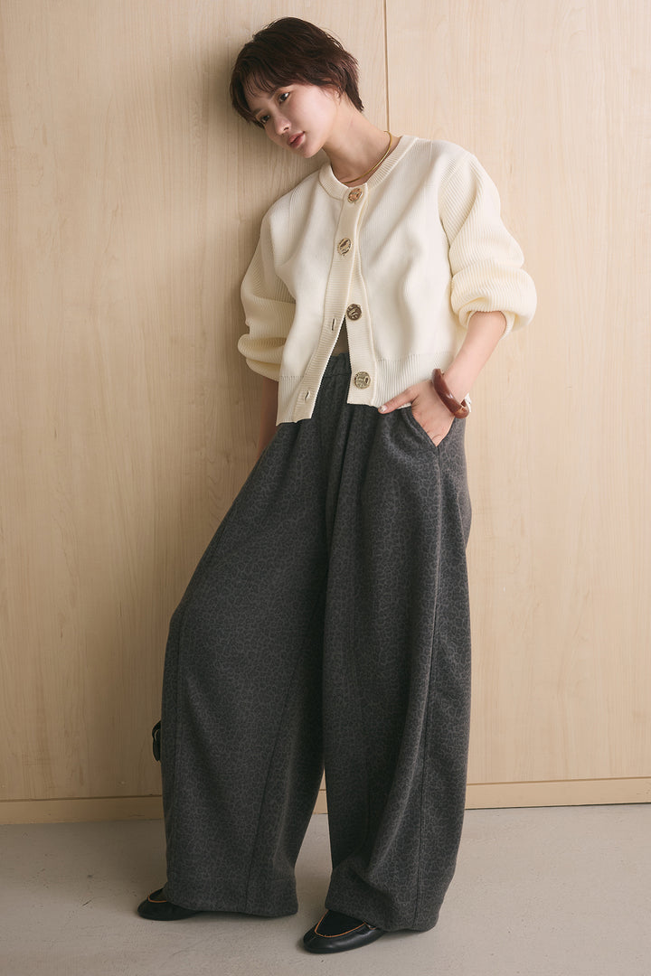 [SET]スポンディッシュBIGボタンクルーネックニットカーデ+起毛レオパード柄カーブワイドパンツ(2set)