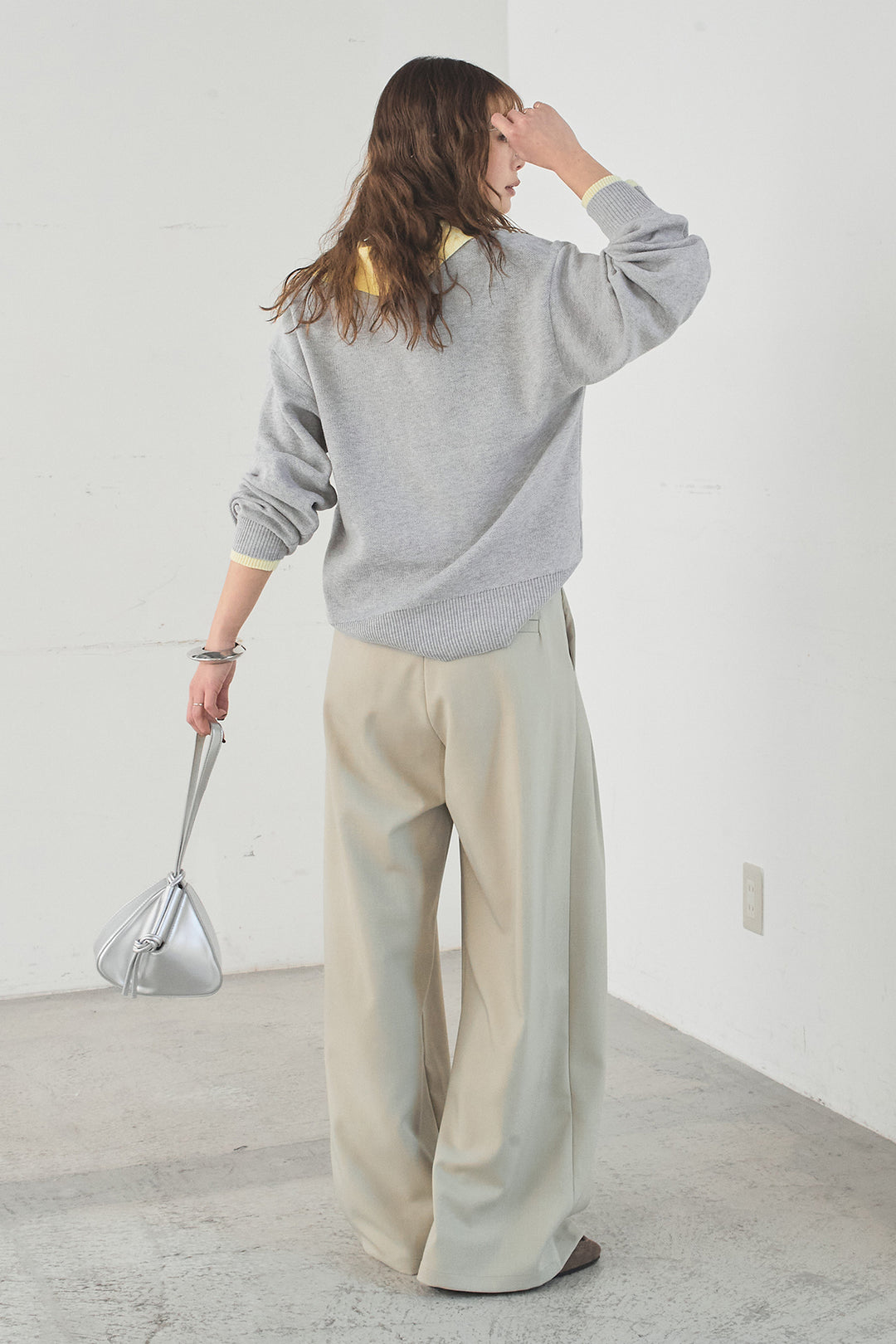 [SET]バイカラーニットレイヤード風プルオーバー+サイドベルトタック入りスラックス(2set)