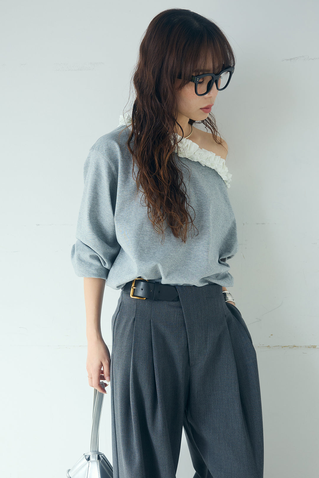 [SET]ネックギャザーフリルスウェット+サイドベルトタック入りスラックス(2set)