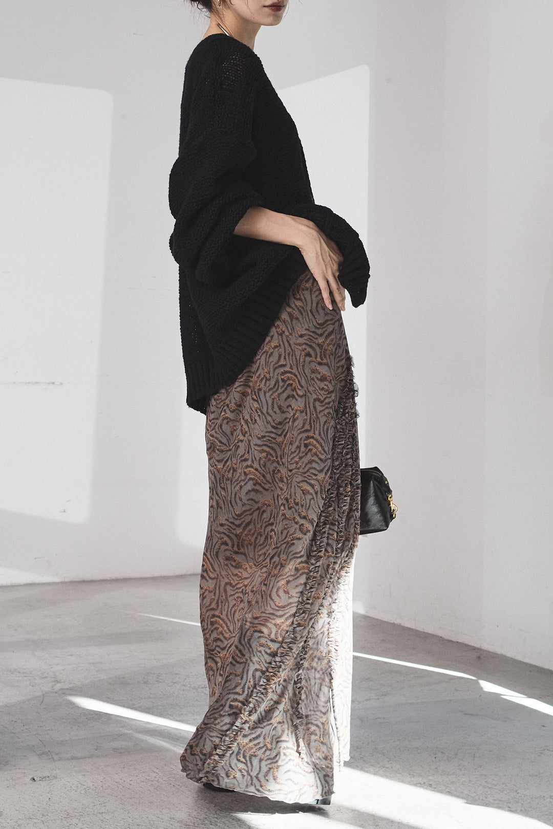 [SET]コード刺繍リラックスニットカーディガン+抽象柄ロングスカート(2set)